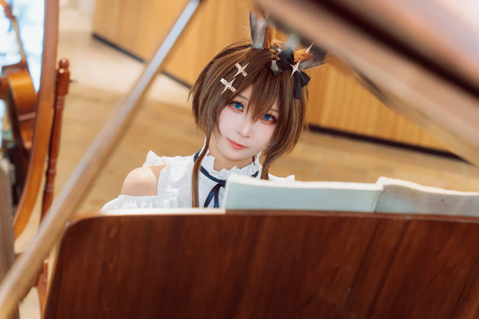 【阿米婭cos】明日方舟兔耳少女的鋼琴日常 - 第 1 張