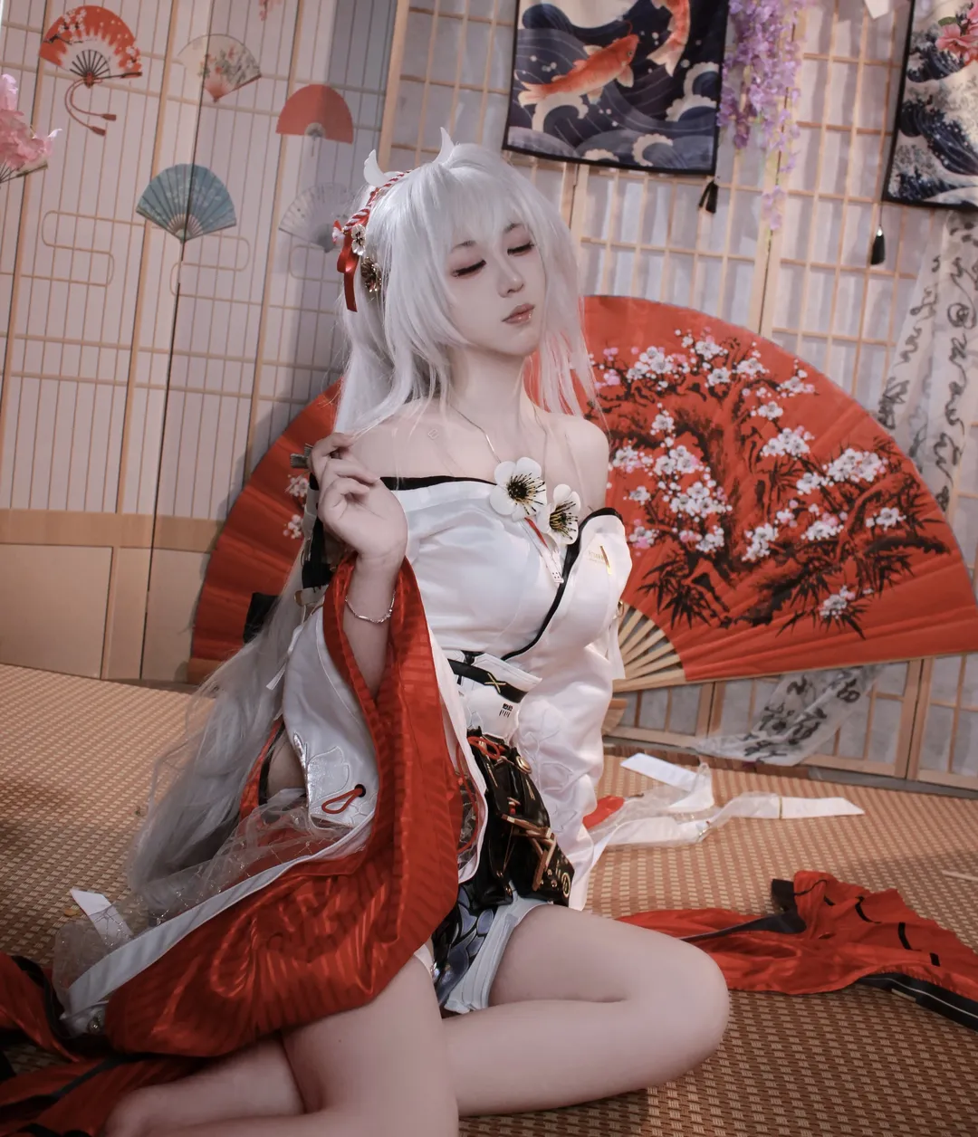 【绯雪cos】鸣潮的绯雪，这套红白和风造型的写真分享 - 第 3 张