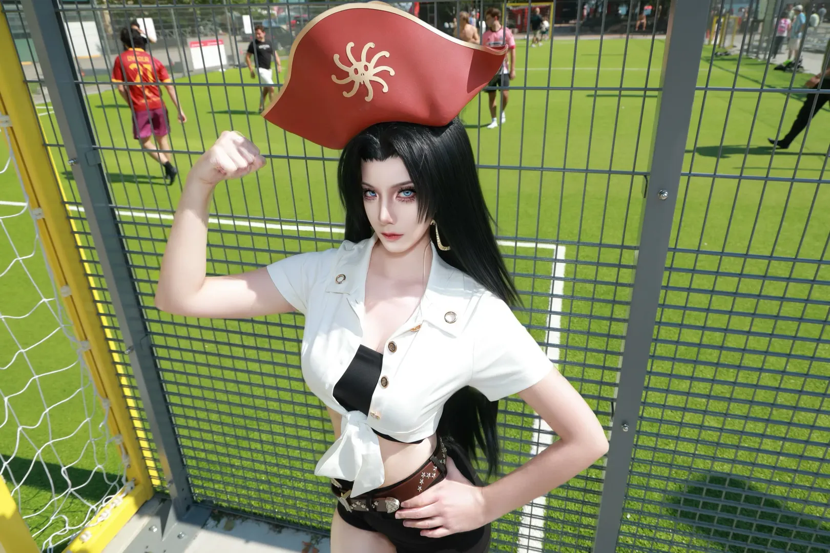 【女帝汉库克cos】海贼王女帝降临美加墨世界杯场外 - 第 4 张