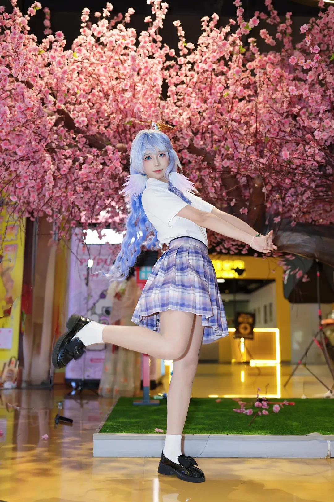 【知更鳥cos】自搭JK詮釋櫻花樹下的元氣小鳥