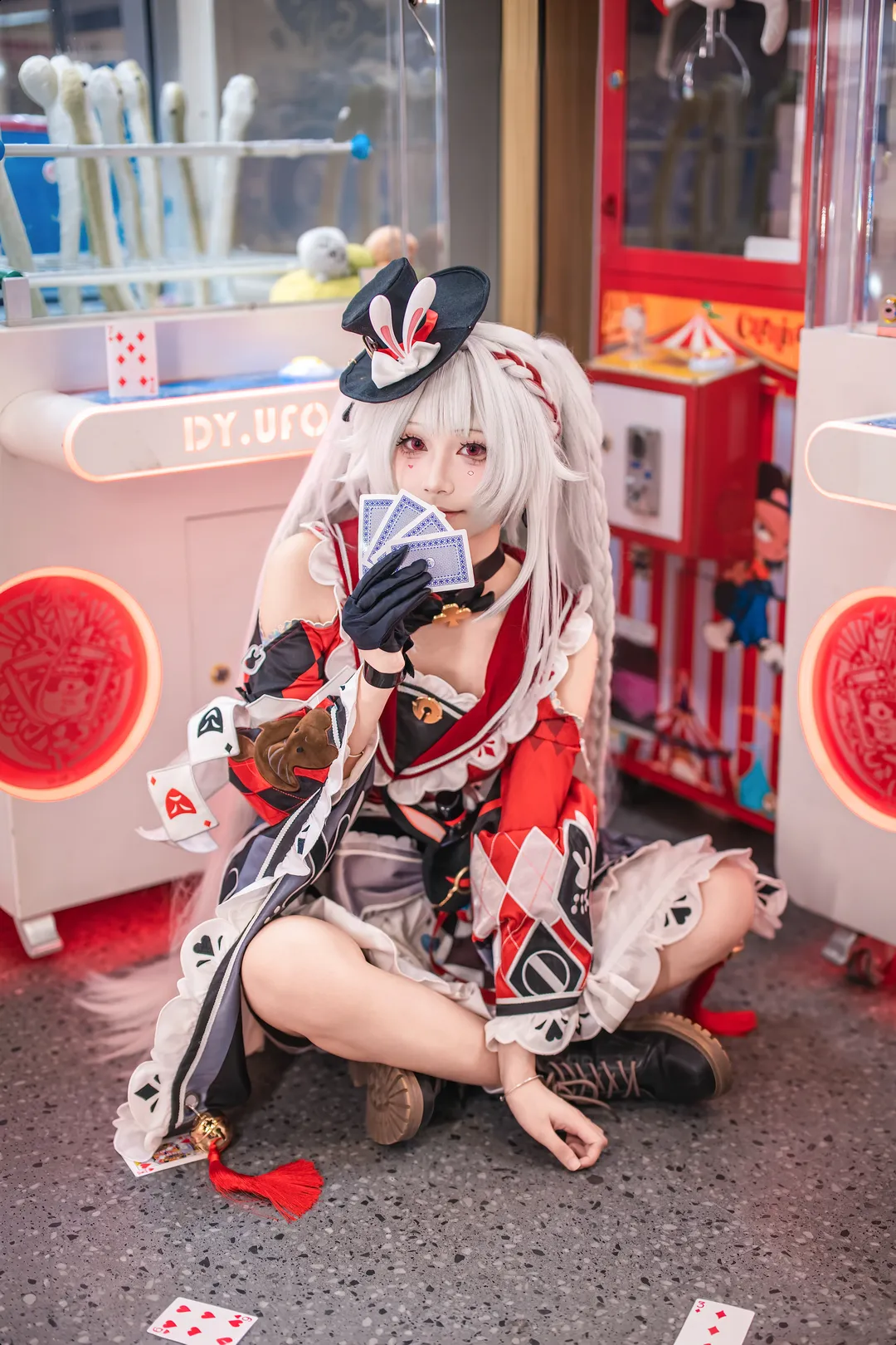 【火花cos】崩坏星穹铁道魔术师少女的电玩城打卡 - 第 5 张