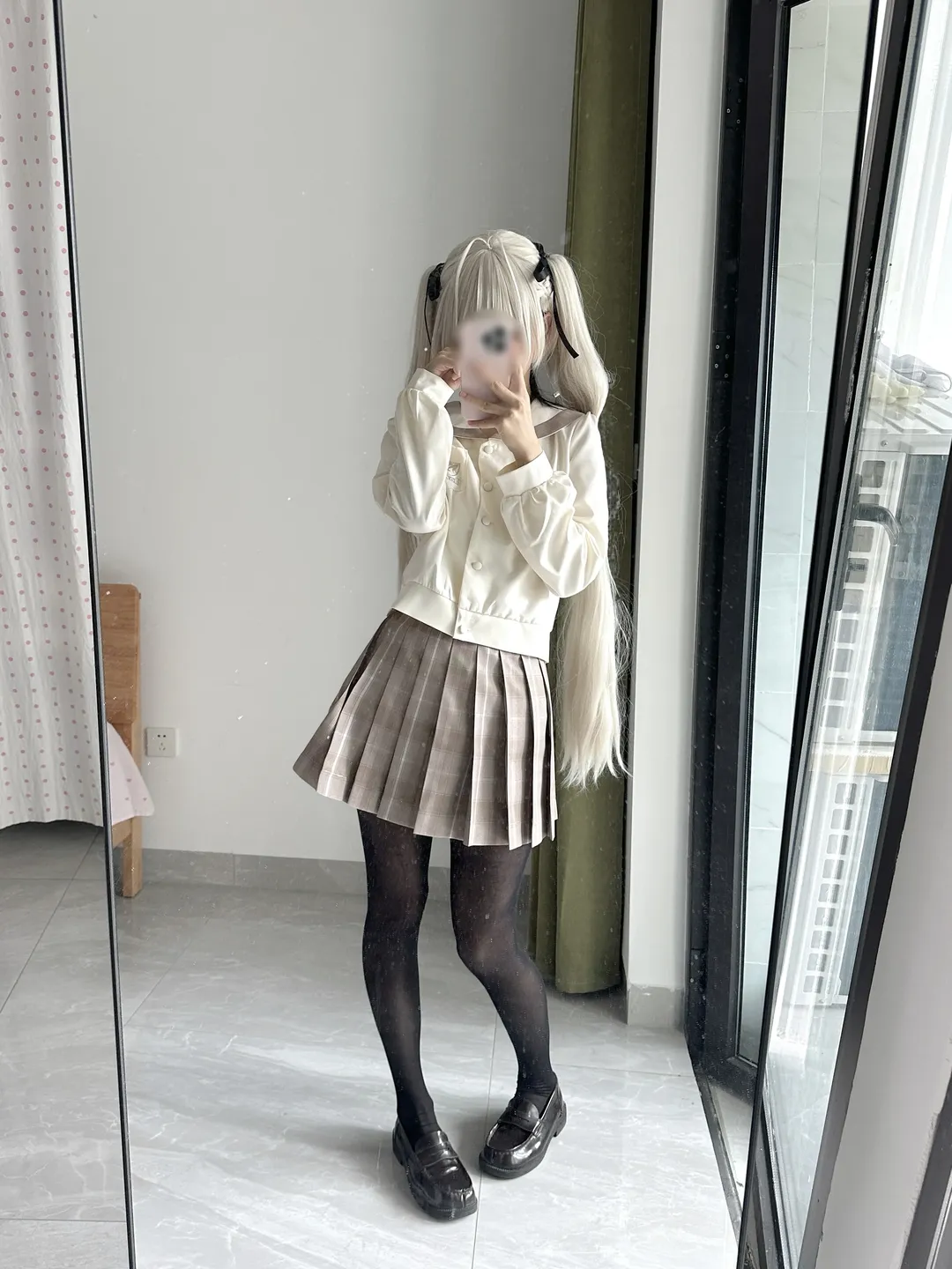 【春日野穹cos】穿上这套緣之空校服后格外显肩宽 - 第 1 张