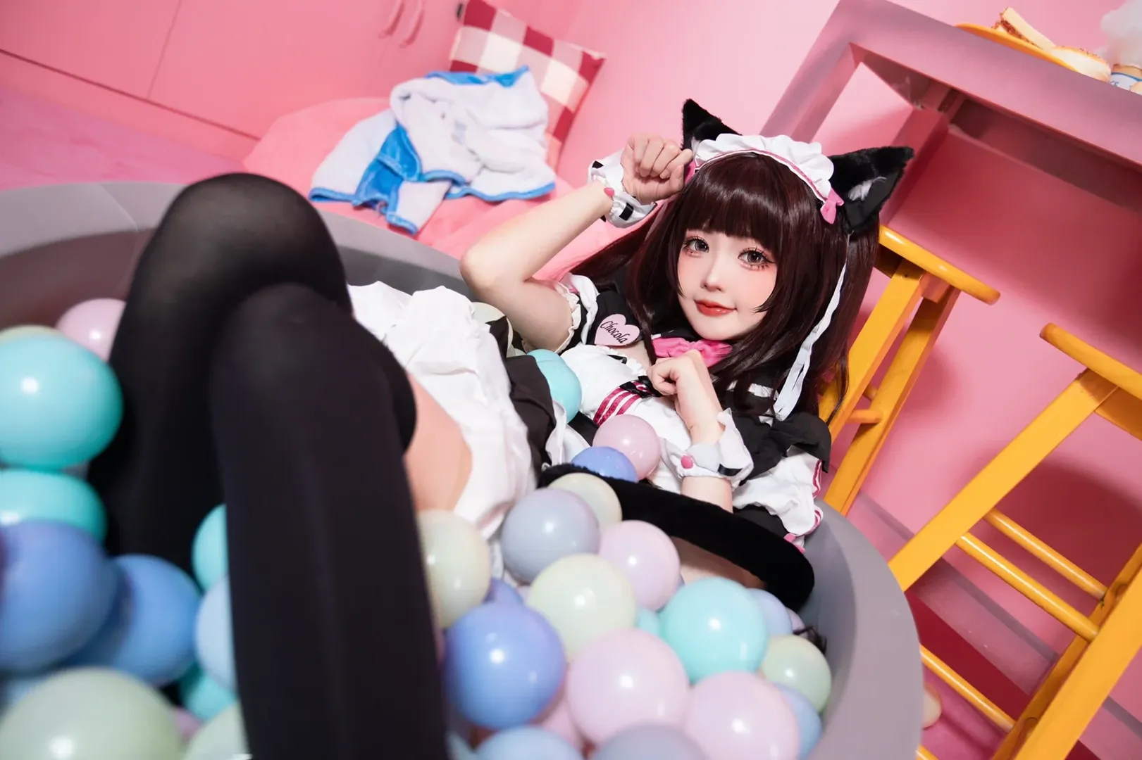 【巧克力cos】猫娘乐园的海洋球池，跟猫猫玩球好开心 - 第 4 张