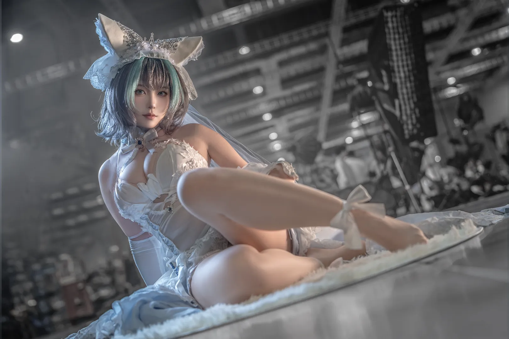 【柴郡cos】碧蓝航线柴郡白色婚纱风漫展场照 - 第 1 张