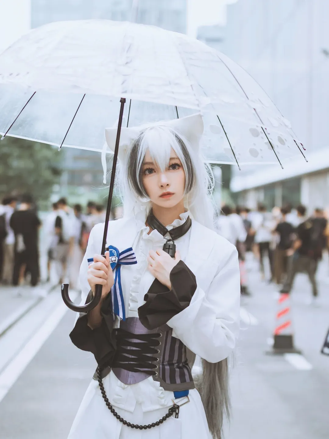 黑挑染白发与透明伞，广州CPSP的雨日猫耳装扮返图 - 第 1 张