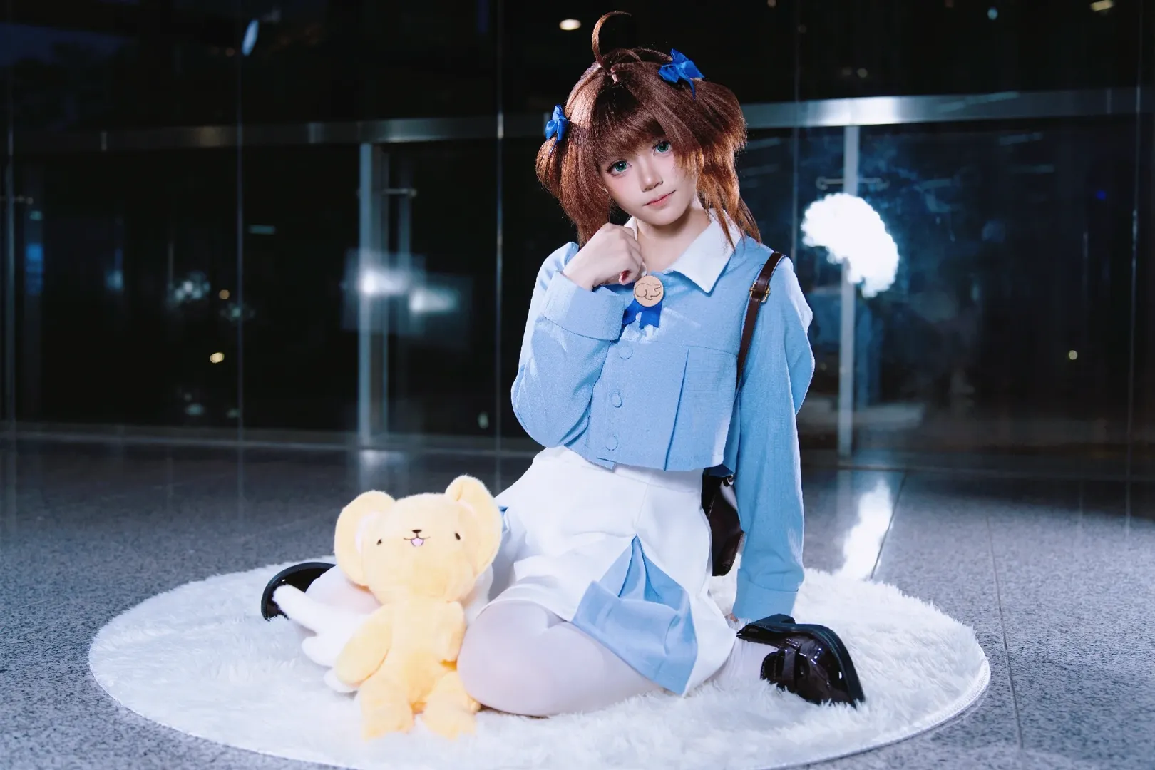 【木之本樱cos】魔卡少女樱夜晚玻璃幕墙的外拍心得 - 第 7 张
