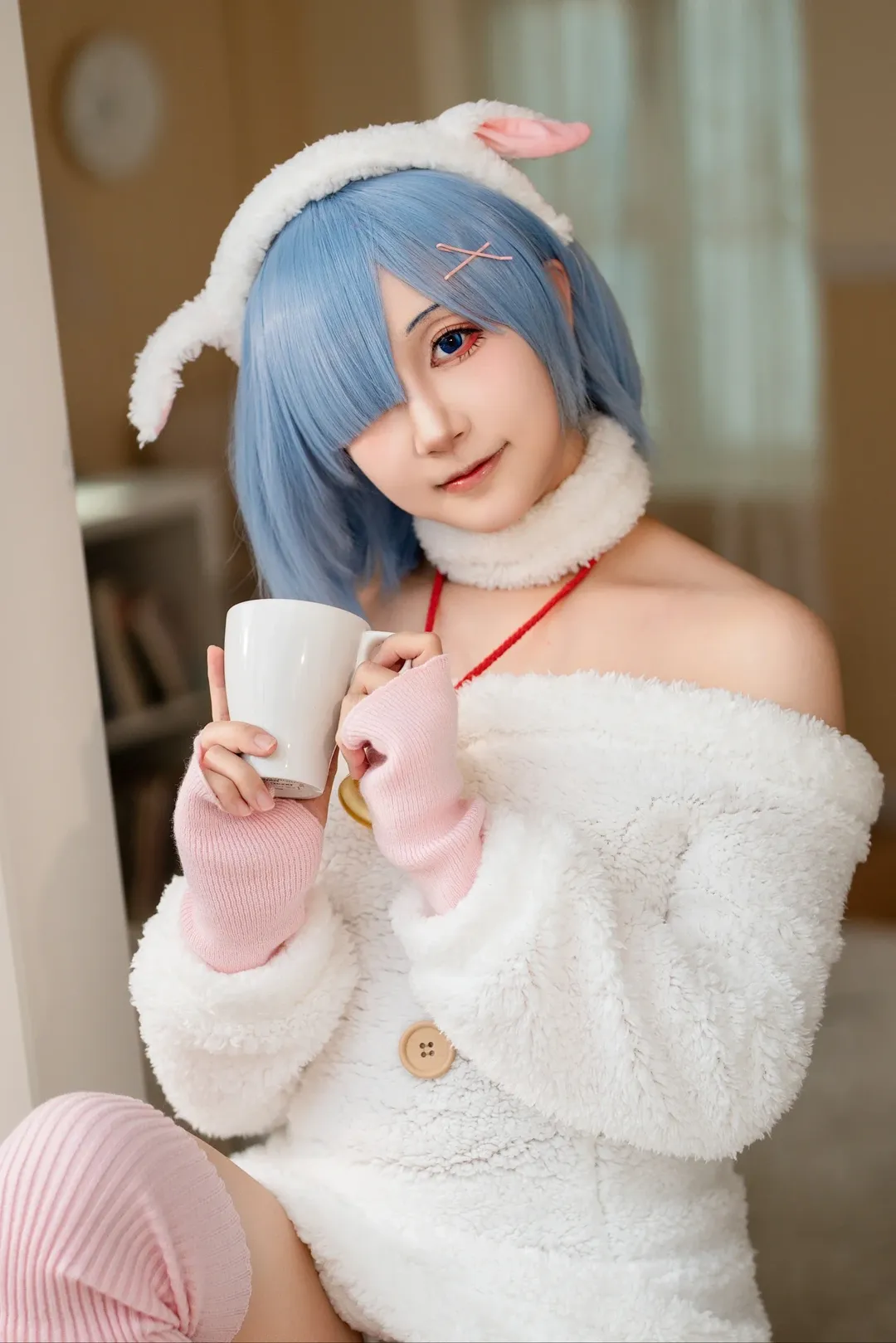 【蕾姆cos】从零开始的异世界生活，毛绒质感的冬日居家写真 - 第 2 张