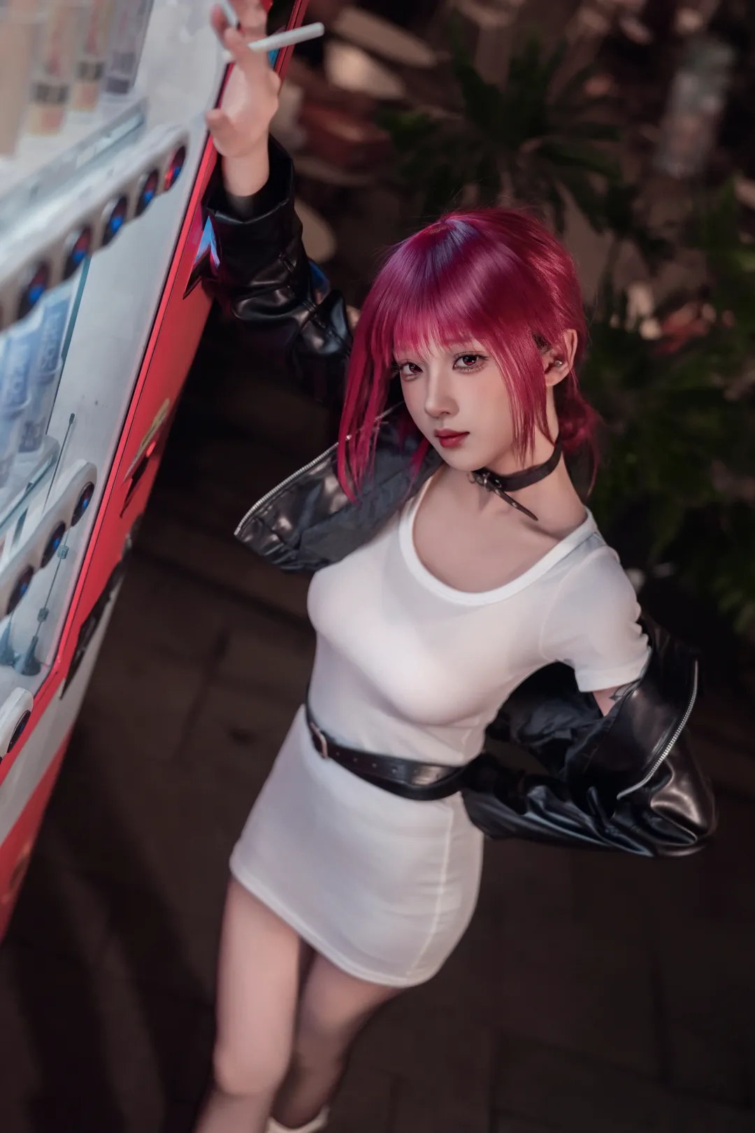【田山小姐cos】夜色街頭裡的呑雲吐霧，這身皮衣配短裙太有感覺了 - 第 11 張