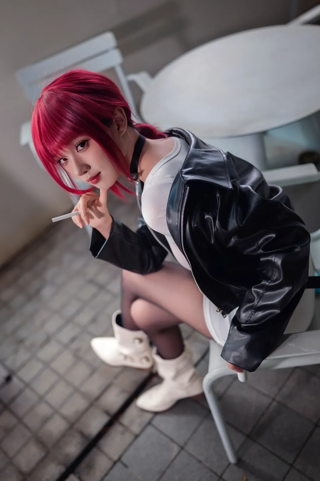 【田山小姐cos】夜色街頭裡的呑雲吐霧，這身皮衣配短裙太有感覺了 - 第 16 張