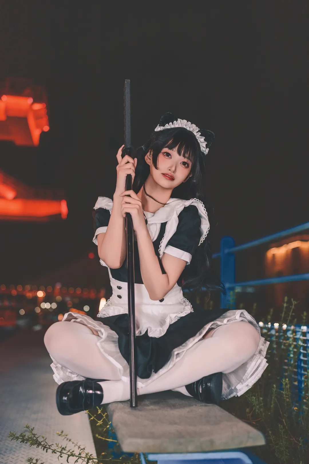 在工業風天橋上揮刀的女僕裝體驗 - 第 16 張