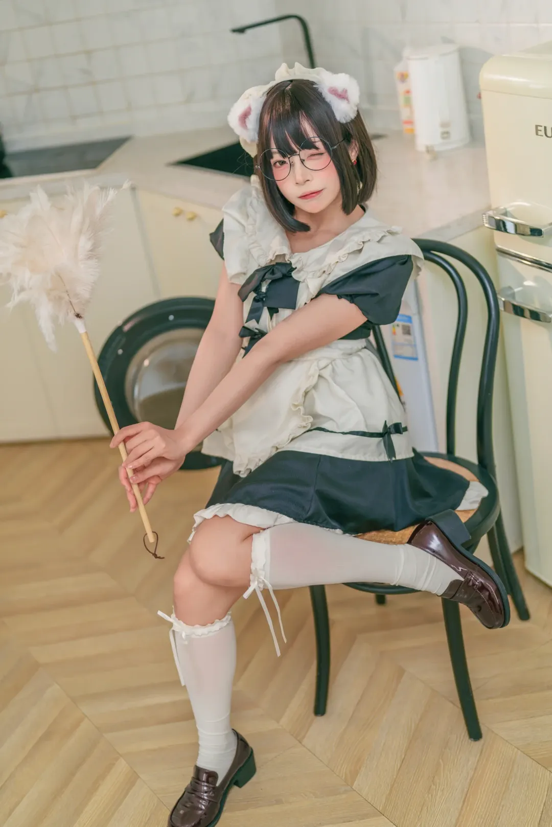 這套貓耳女僕裝搭配白絲太顯身材了 - 第 7 張
