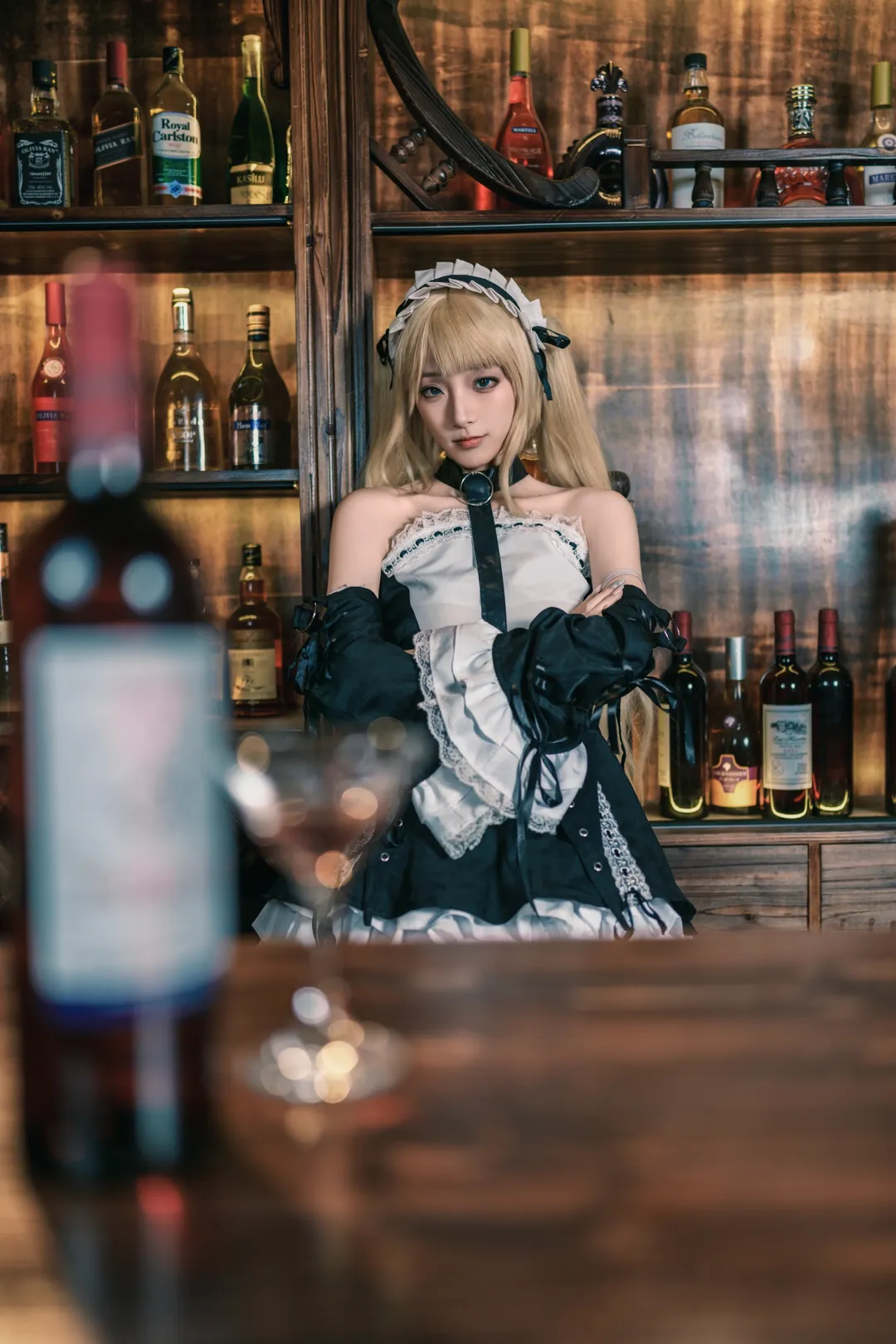 【玛莉萝丝cos】酒馆里的坏女人，反差感拉满 - 第 16 张