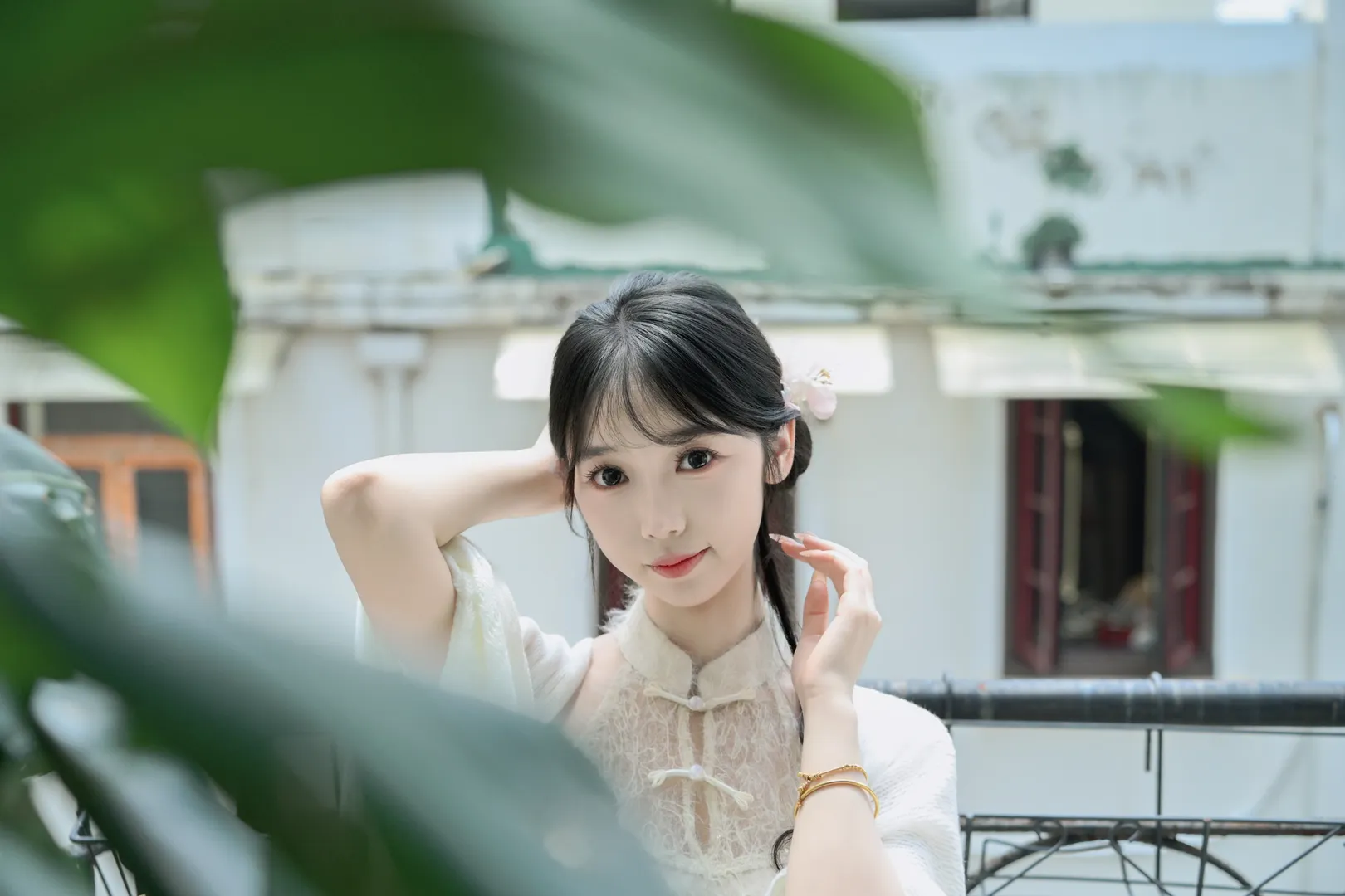 旧砖墙与白裙，这组中式复古风人像拍摄手记 - 第 5 张