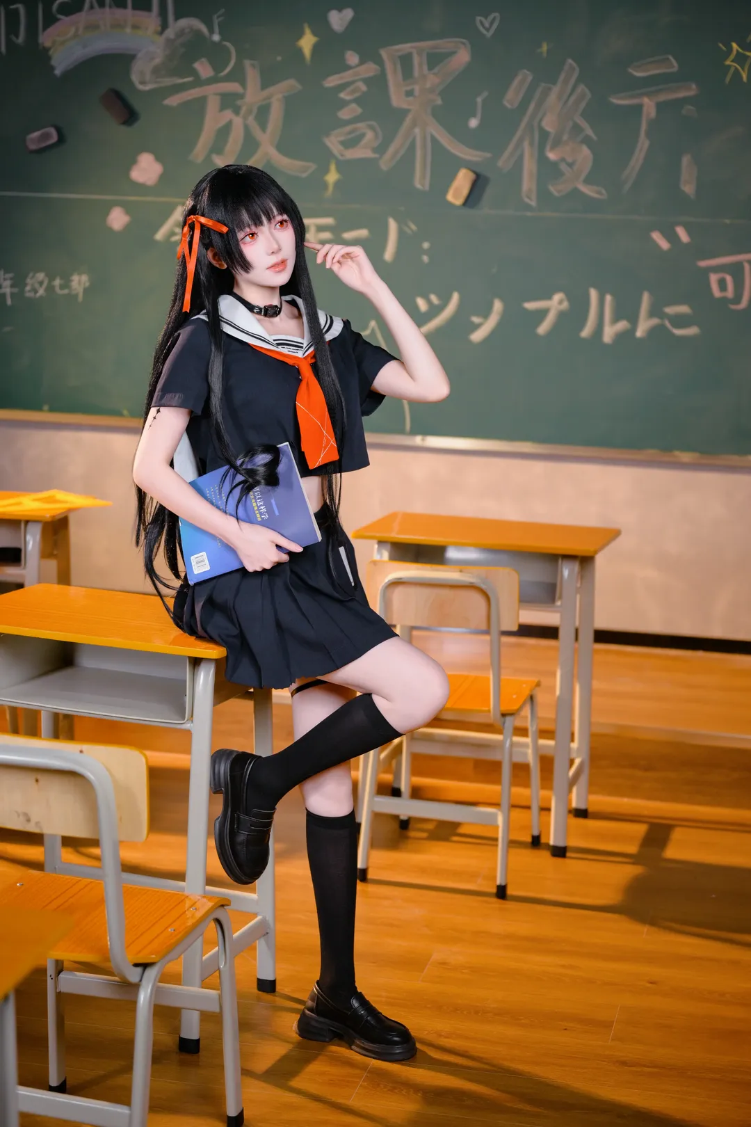 【千咲cos】鸣潮学院风，放学后的教室光影 - 第 11 张
