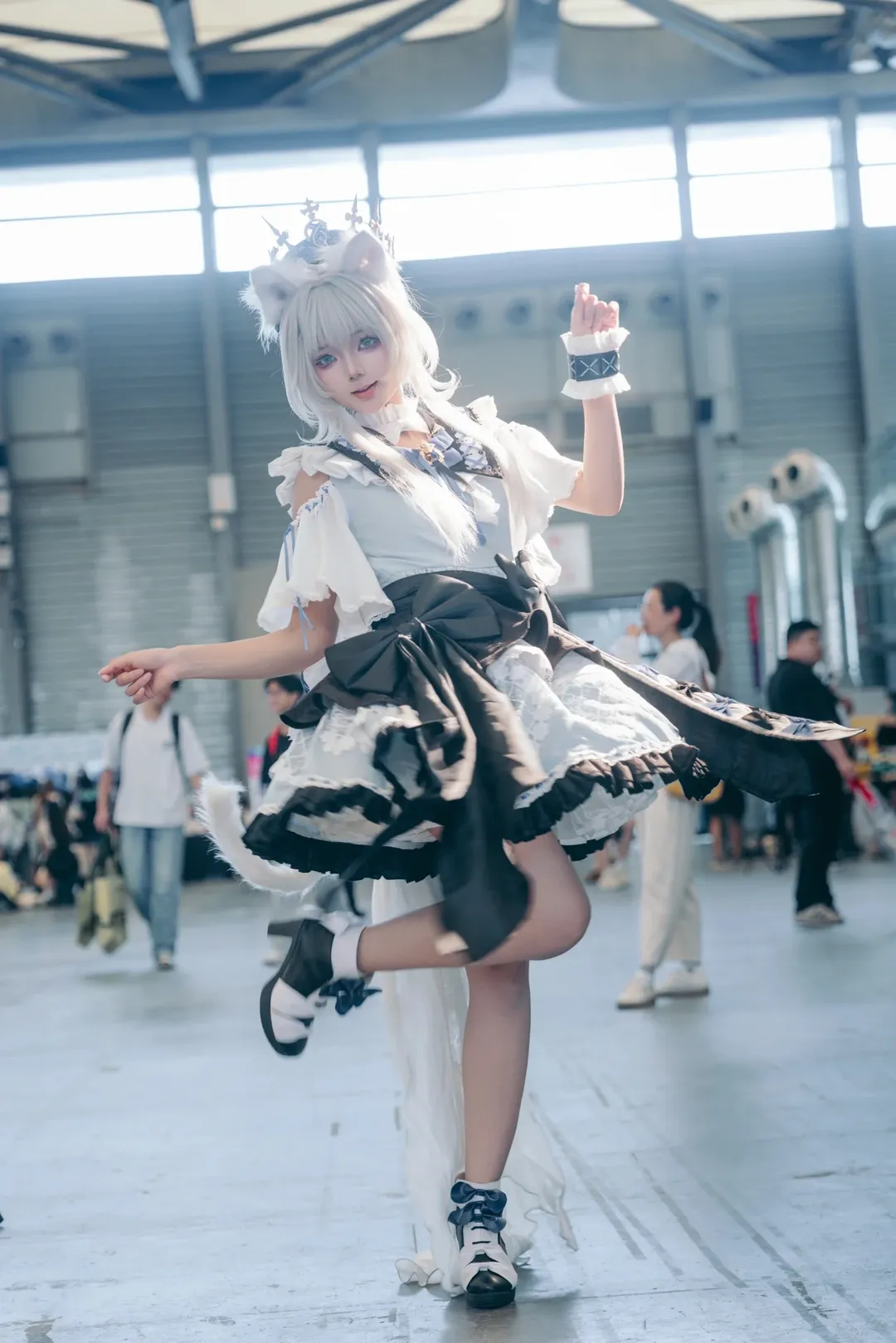 【遠坂凜cos】CJ現場黑絲紅披風的高動態抓拍體驗 - 第 10 張