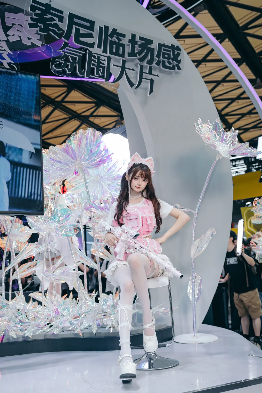 【遠坂凜cos】CJ現場黑絲紅披風的高動態抓拍體驗 - 第 17 張