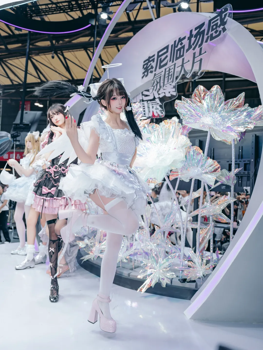 【遠坂凜cos】CJ現場黑絲紅披風的高動態抓拍體驗 - 第 18 張