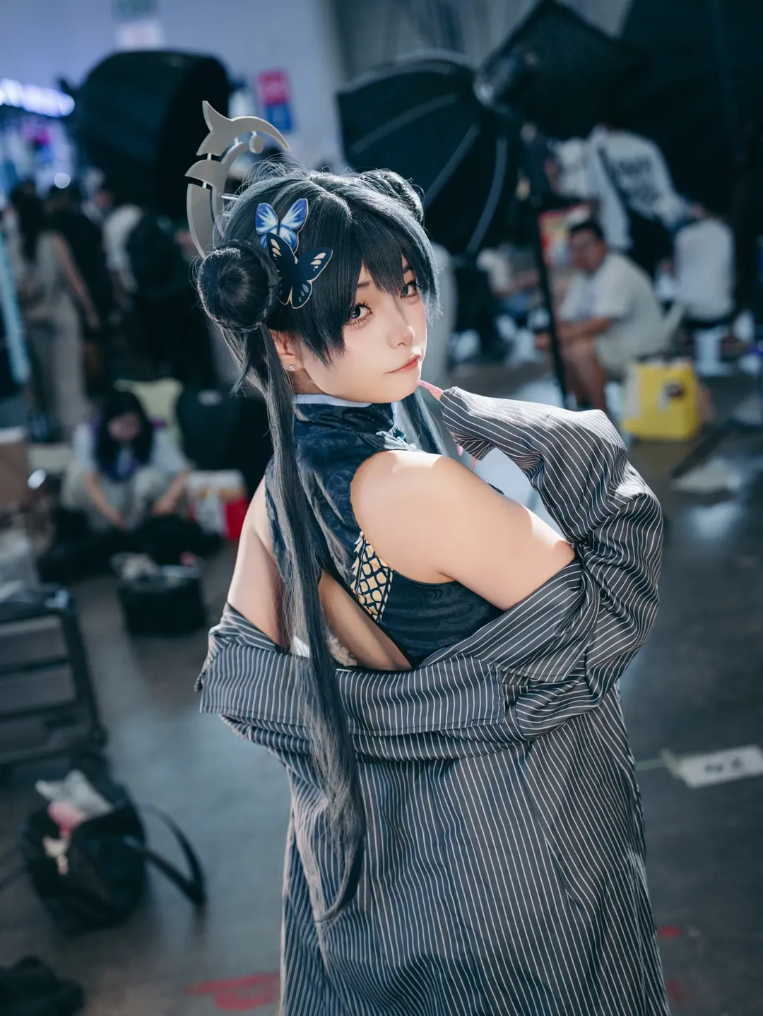 【遠坂凜cos】CJ現場黑絲紅披風的高動態抓拍體驗 - 第 9 張