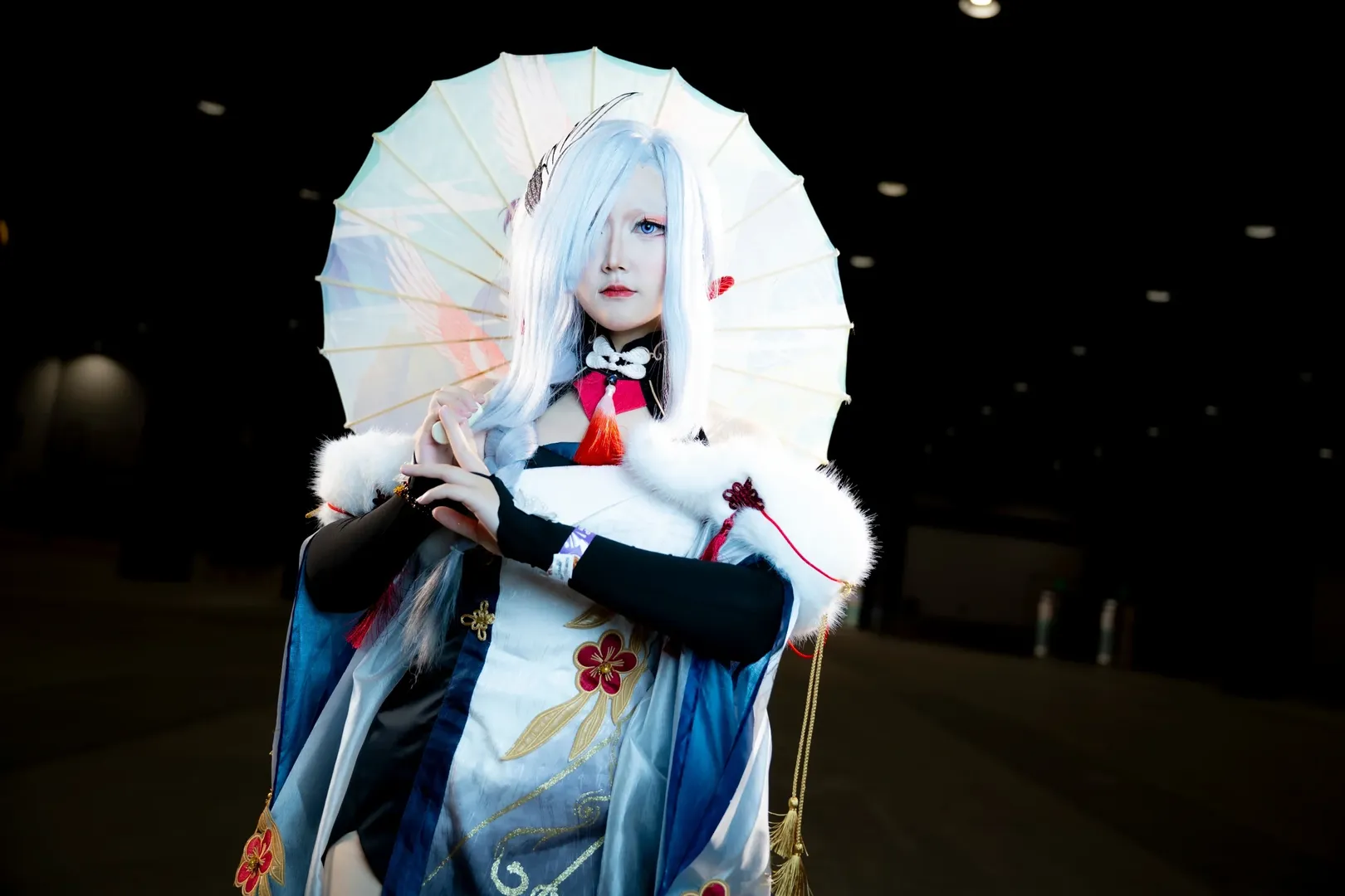 【申鹤cos】雪国冰原上的红绳流光，这套原神角色的服装细节分享 - 第 2 张
