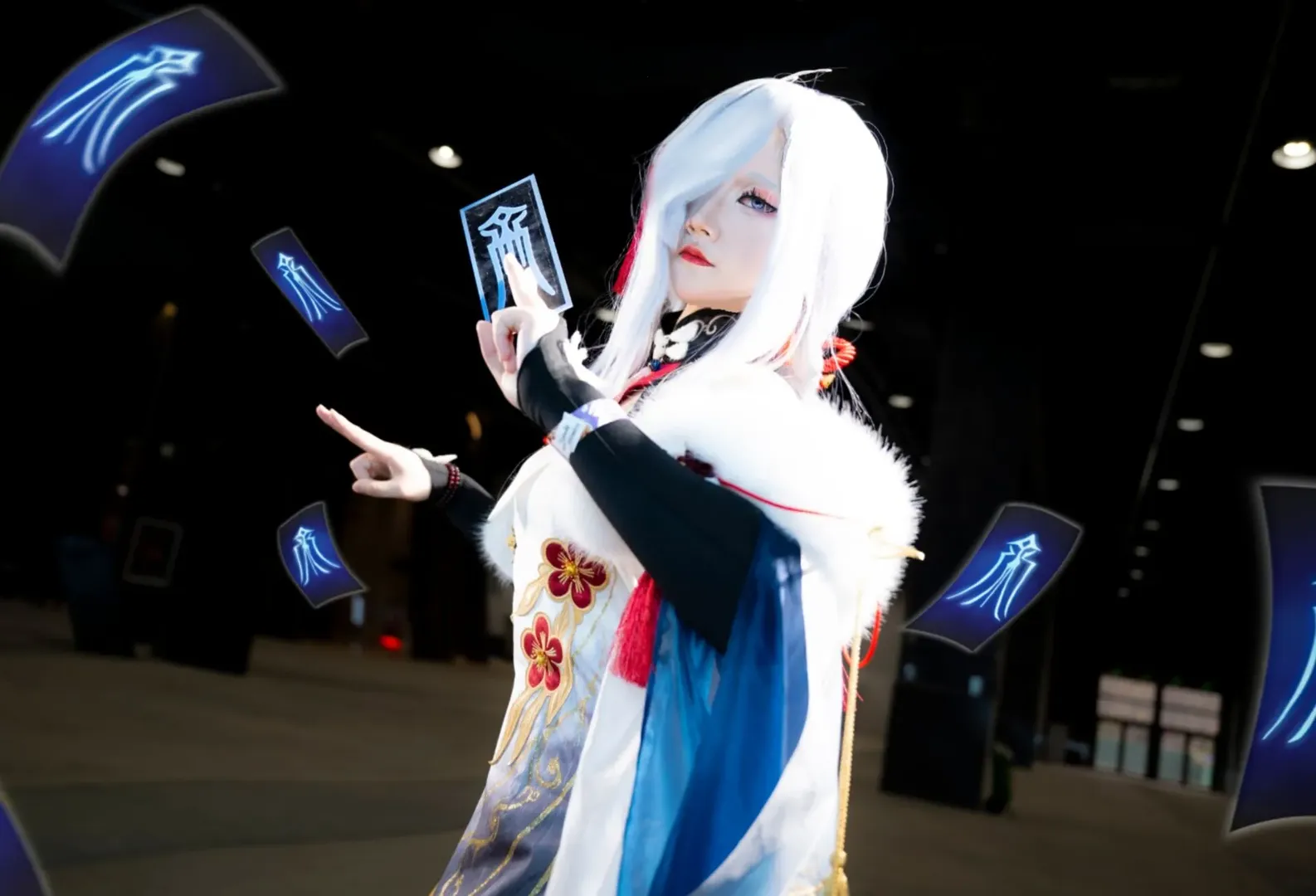【申鹤cos】雪国冰原上的红绳流光，这套原神角色的服装细节分享 - 第 5 张