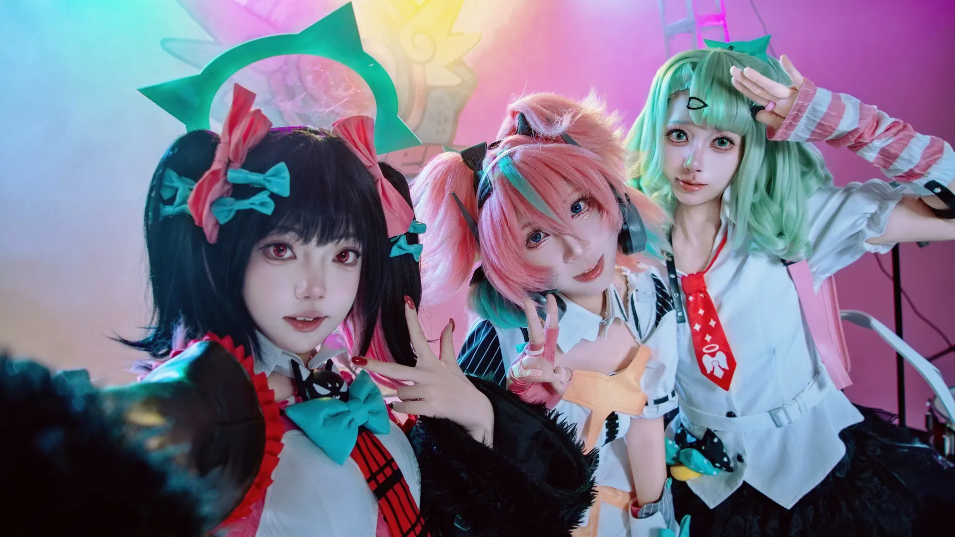 【千夏蕾咪cos】绝区零妄想天使三人组的舞台Live - 第 5 张