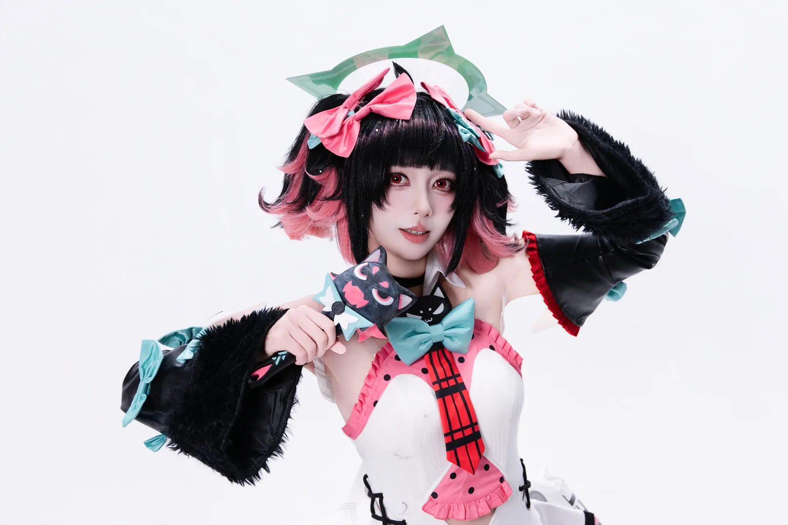 【南宫羽cos】绝区零妄想天使 白棚动作参考 - 第 3 张