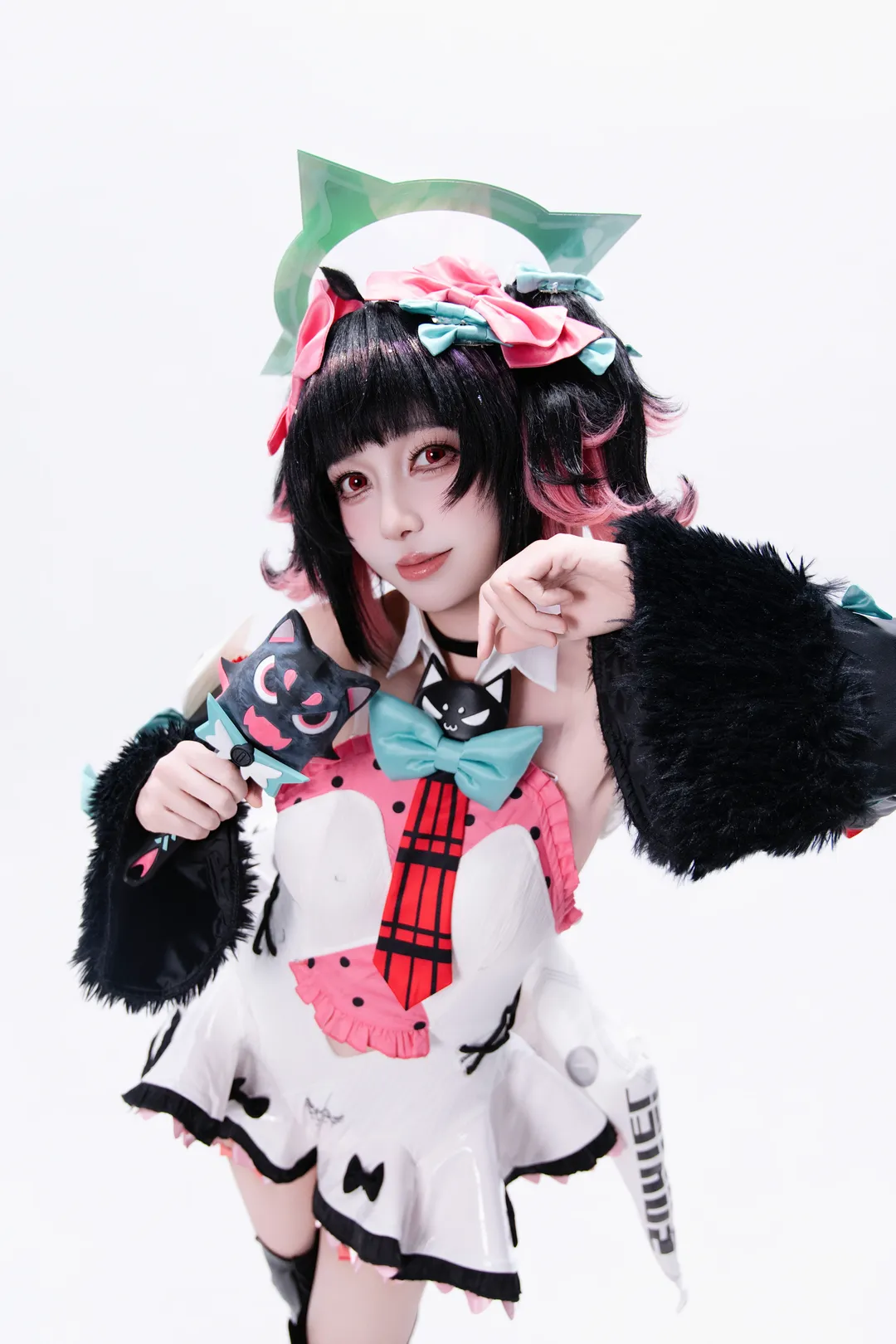 【南宫羽cos】绝区零妄想天使 白棚动作参考 - 第 4 张