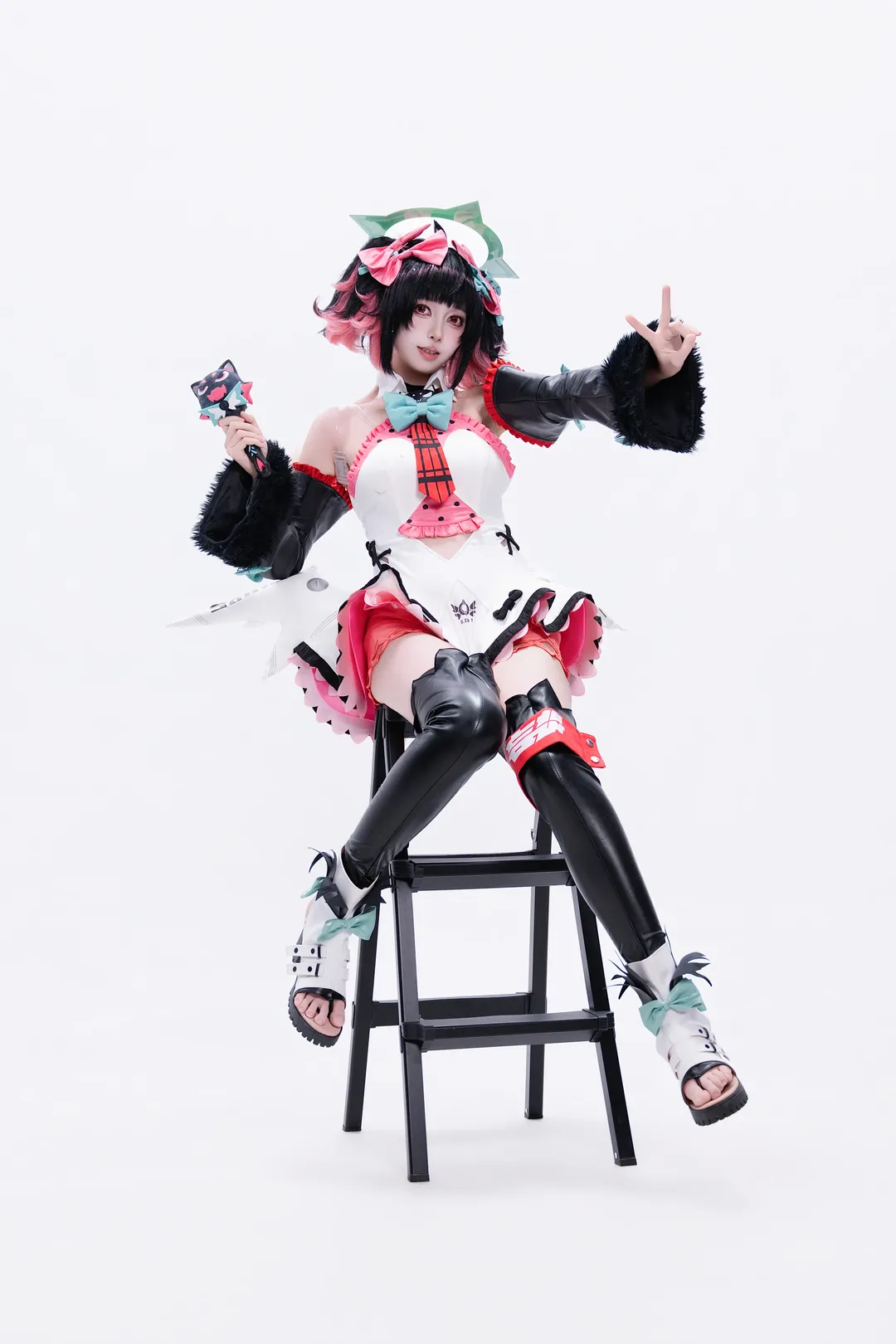 【南宫羽cos】绝区零白棚动作参考记录 - 第 5 张