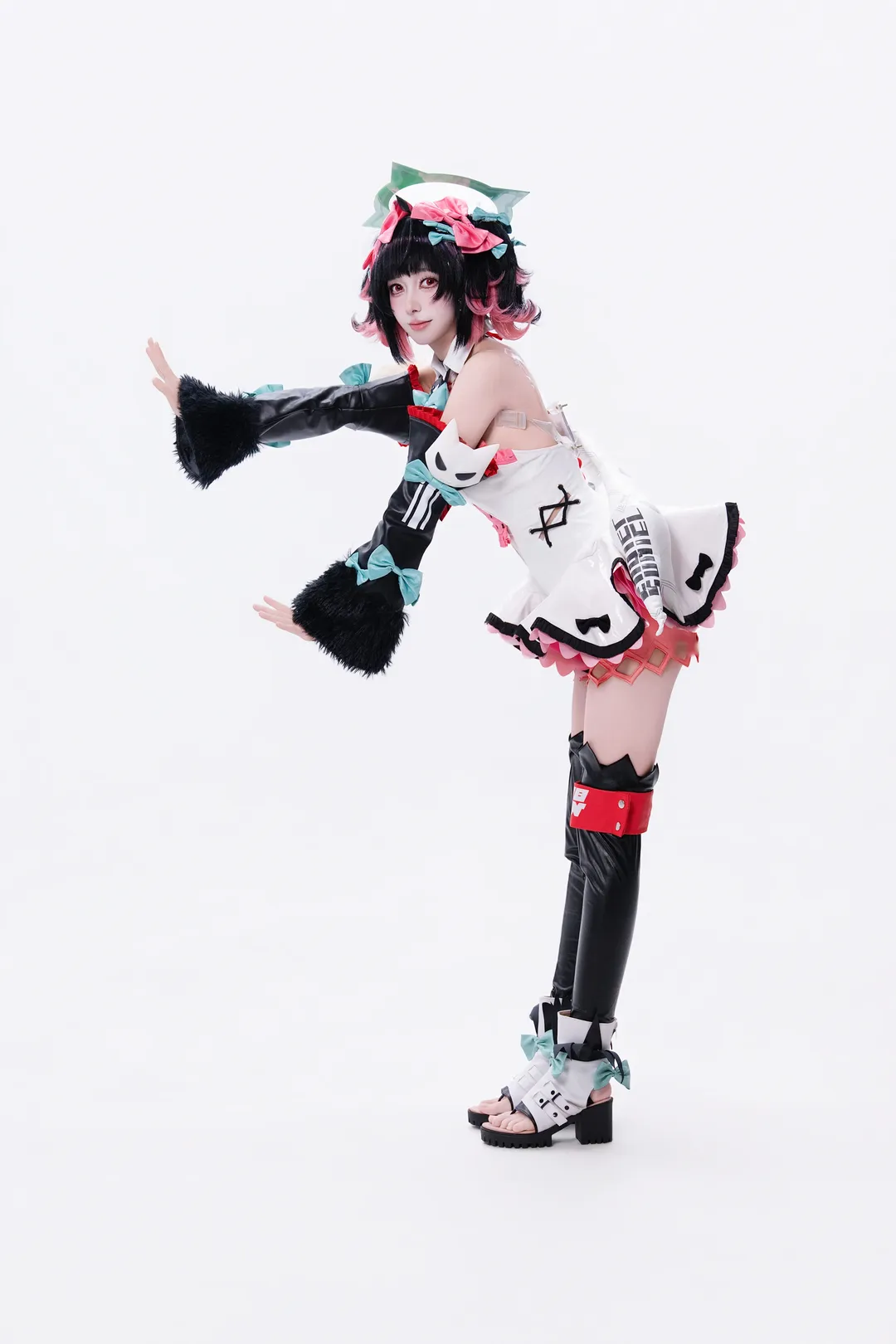 【南宫羽cos】绝区零白棚动作参考记录 - 第 9 张