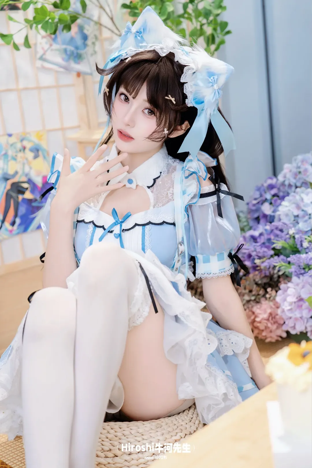 蓝白格纹女仆装，吃小蛋糕开启的甜美下午茶 - 第 1 张