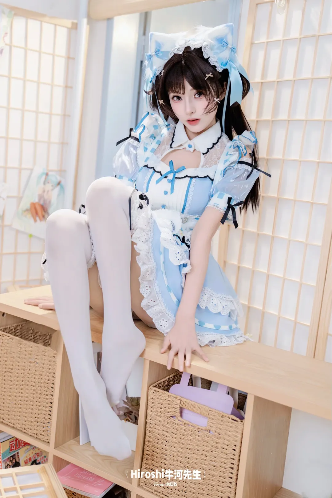 蓝白格纹女仆装，吃小蛋糕开启的甜美下午茶 - 第 7 张