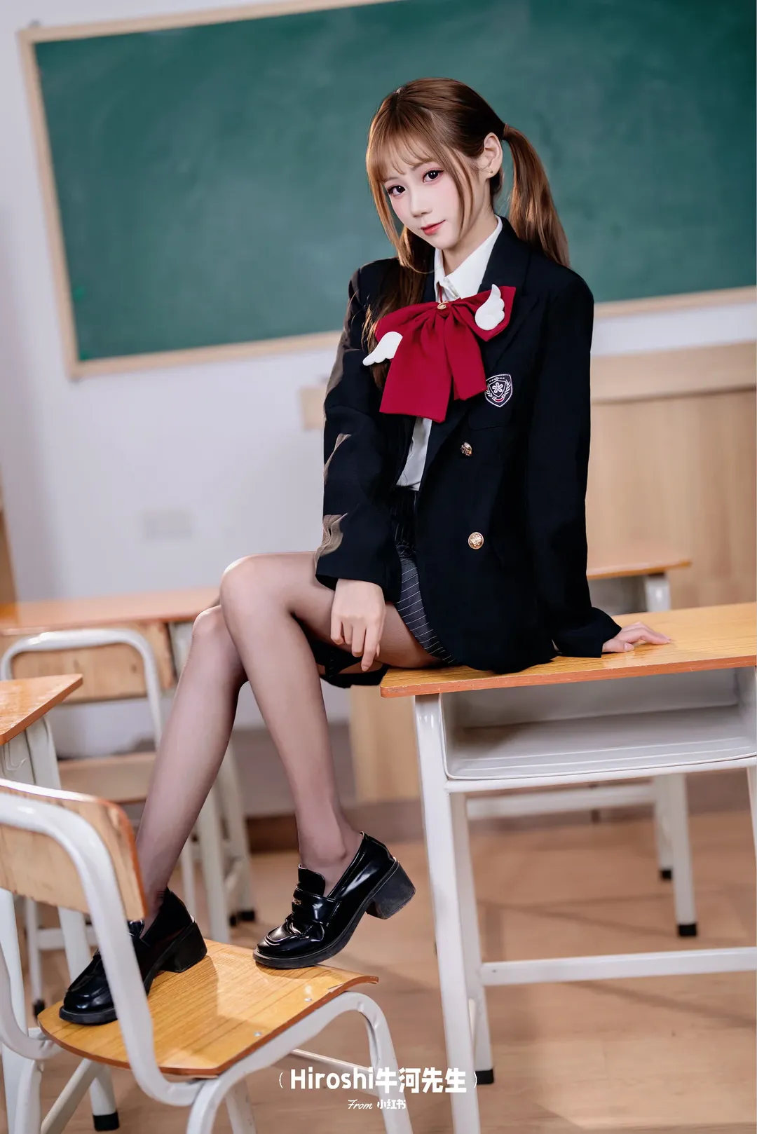 教室里的JK制服穿搭，黑丝长腿真的很出片 - 第 9 张