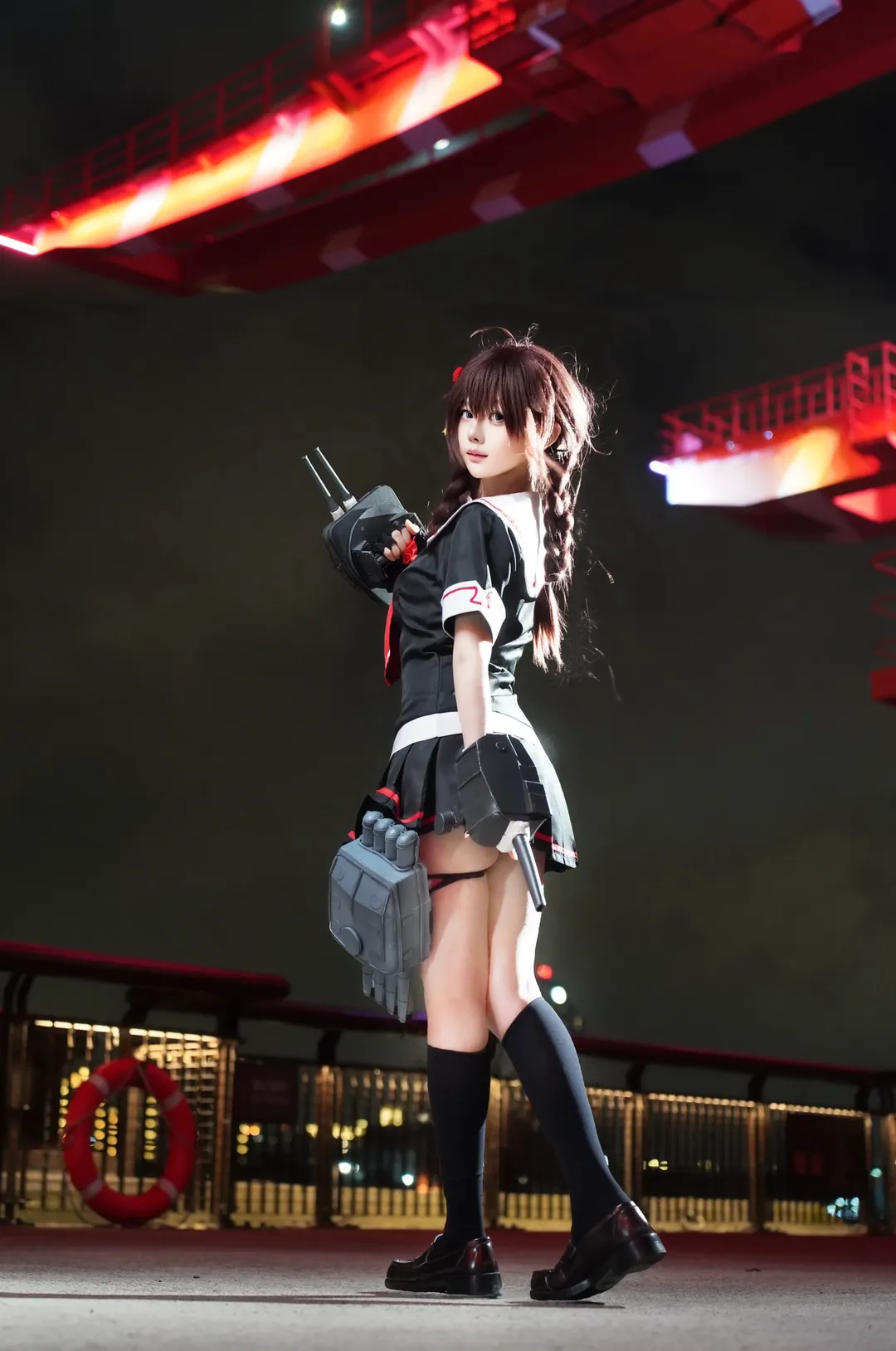 【佐世保之時雨cos】舰队colletion的红黑重装与夜景倒影 - 第 1 张