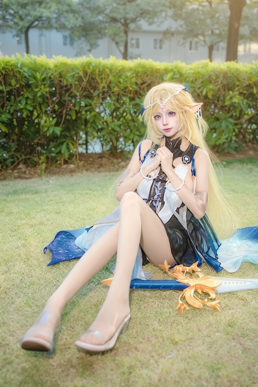 【卡提希婭cos】鳴潮金髮精靈的戶外草地拍攝記錄 - 第 2 張
