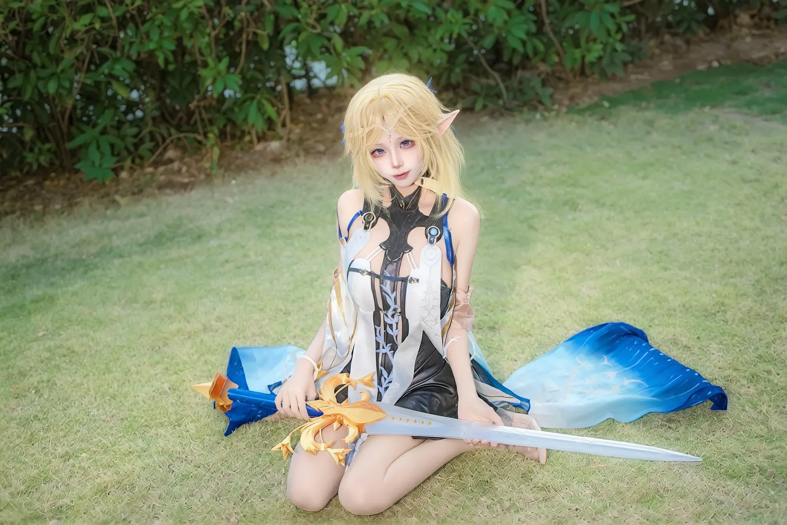 【卡提希婭cos】鳴潮金髮精靈的戶外草地拍攝記錄 - 第 4 張