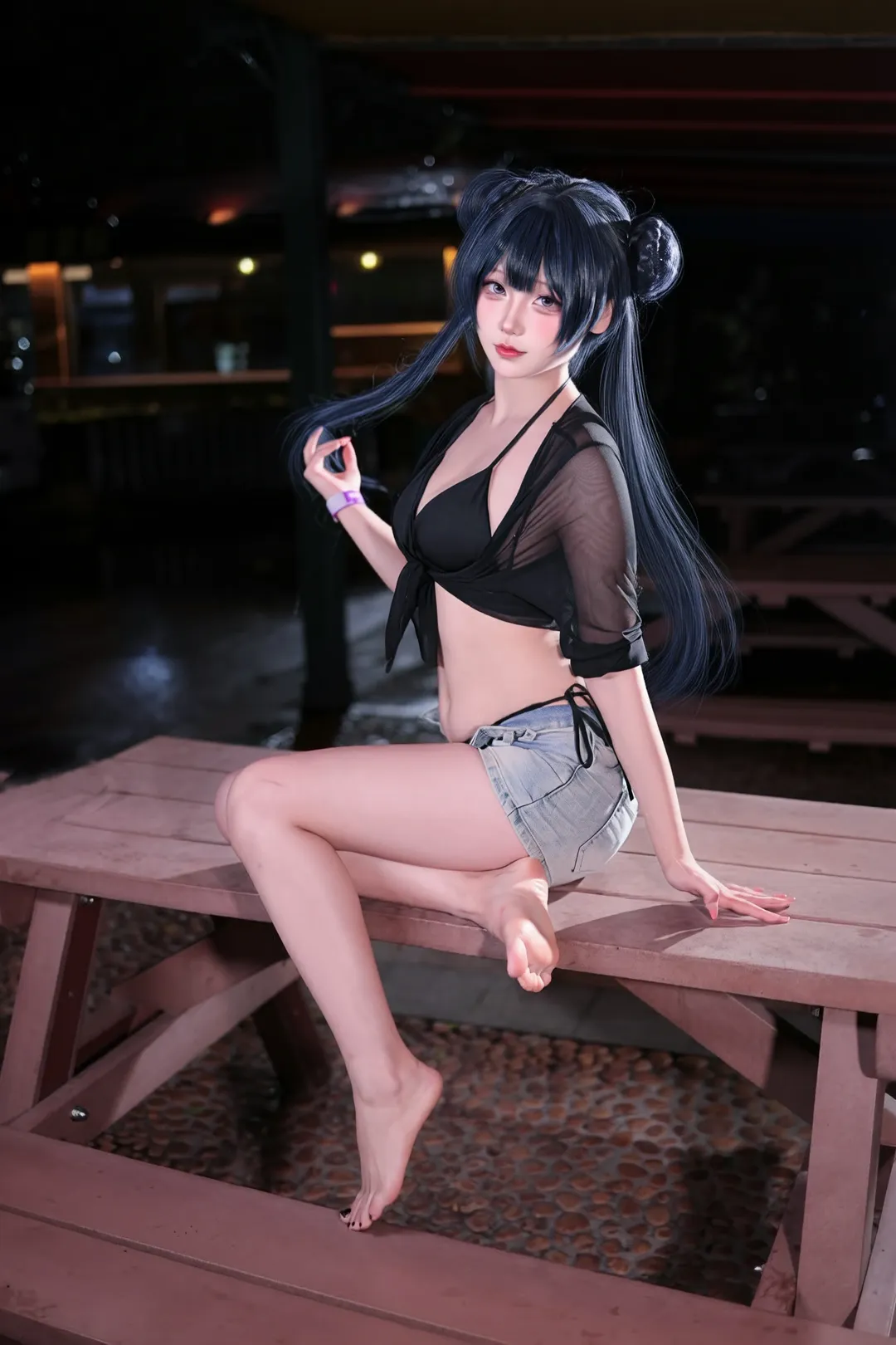 【龙华妃咲cos】碧蓝档案夜色下的夏日装扮 - 第 1 张
