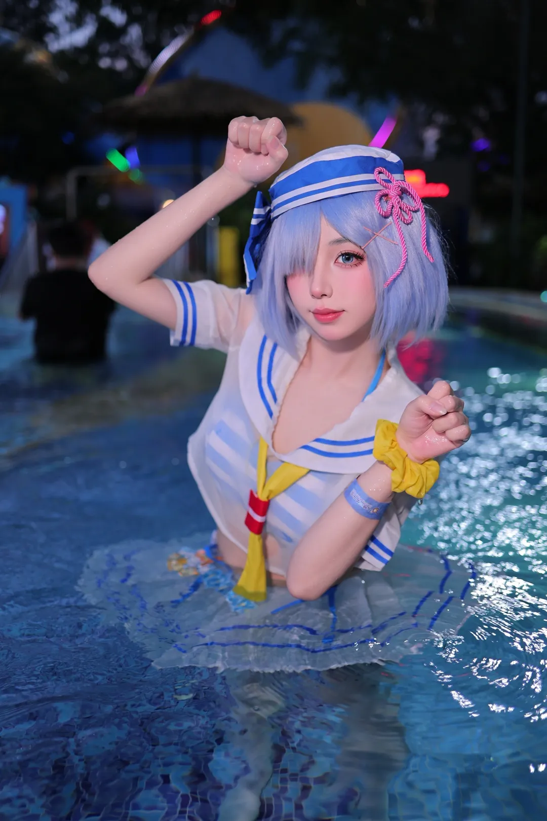 【雷姆cos】从零开始的异世界生活，泳池夜晚的蓝色心动 - 第 1 张