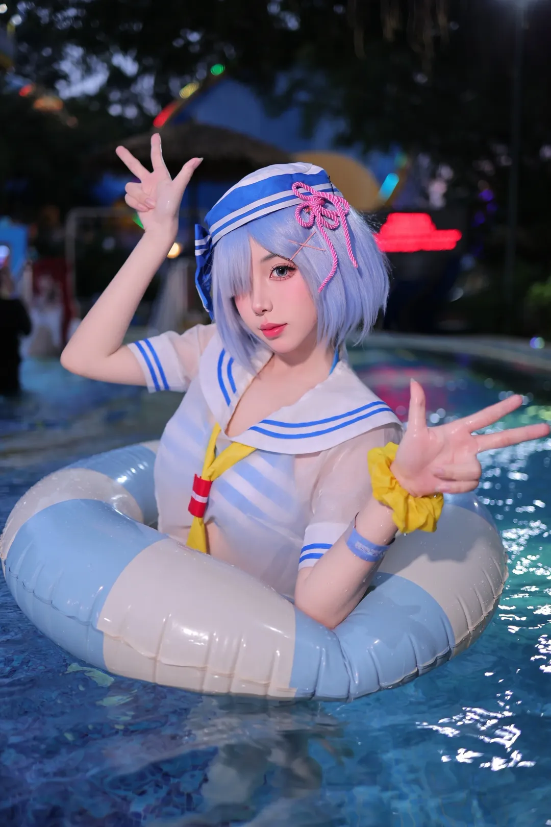 【雷姆cos】从零开始的异世界生活，泳池夜晚的蓝色心动 - 第 3 张
