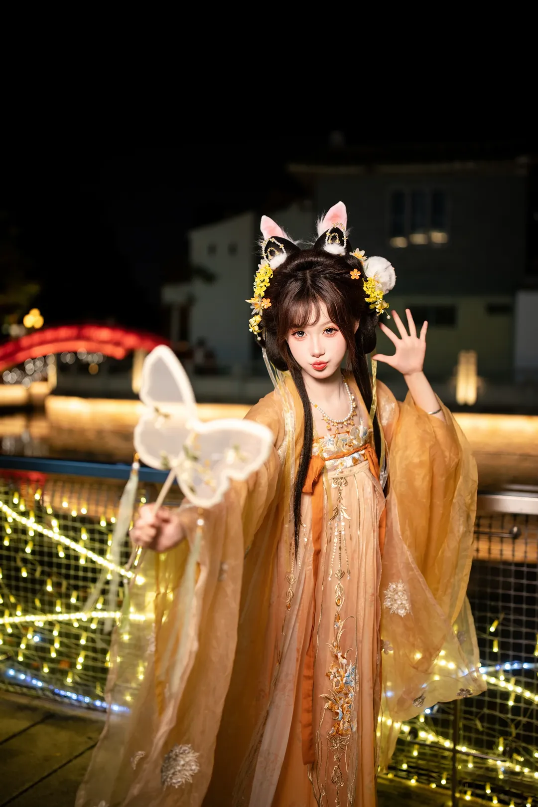 玉兔中秋妆造 橘色轻纱古风汉服夜景写真 - 第 5 张