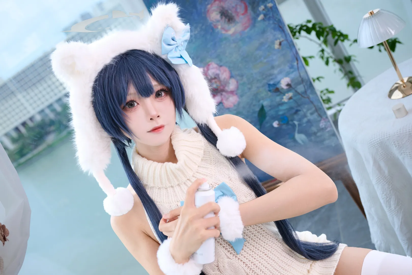Anime convention White stockings Fuzzy outfit and skin tone difference prevention tips - Image 3
