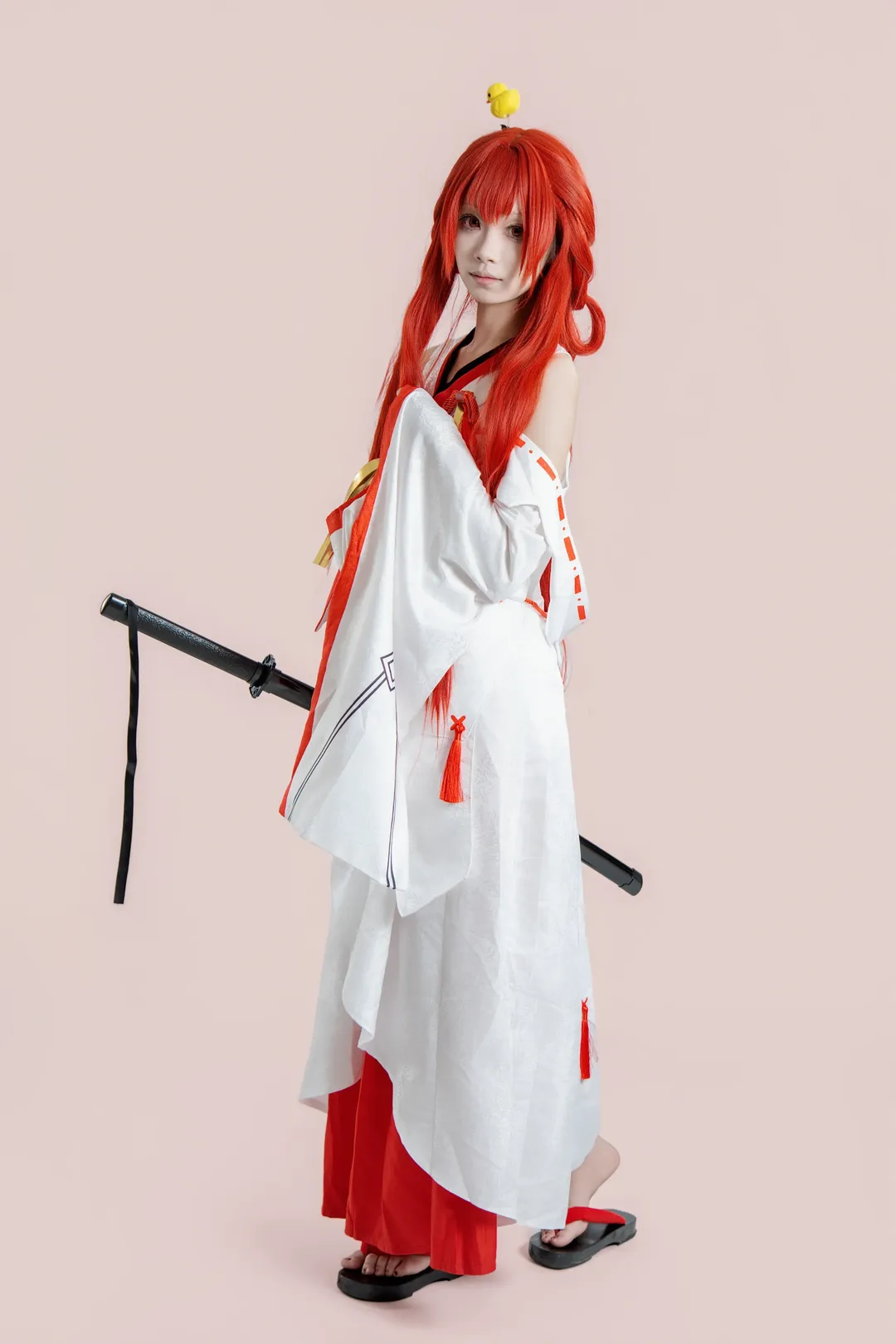 【上杉绘梨衣cos】红发巫女的双刀记录 - 第 4 张