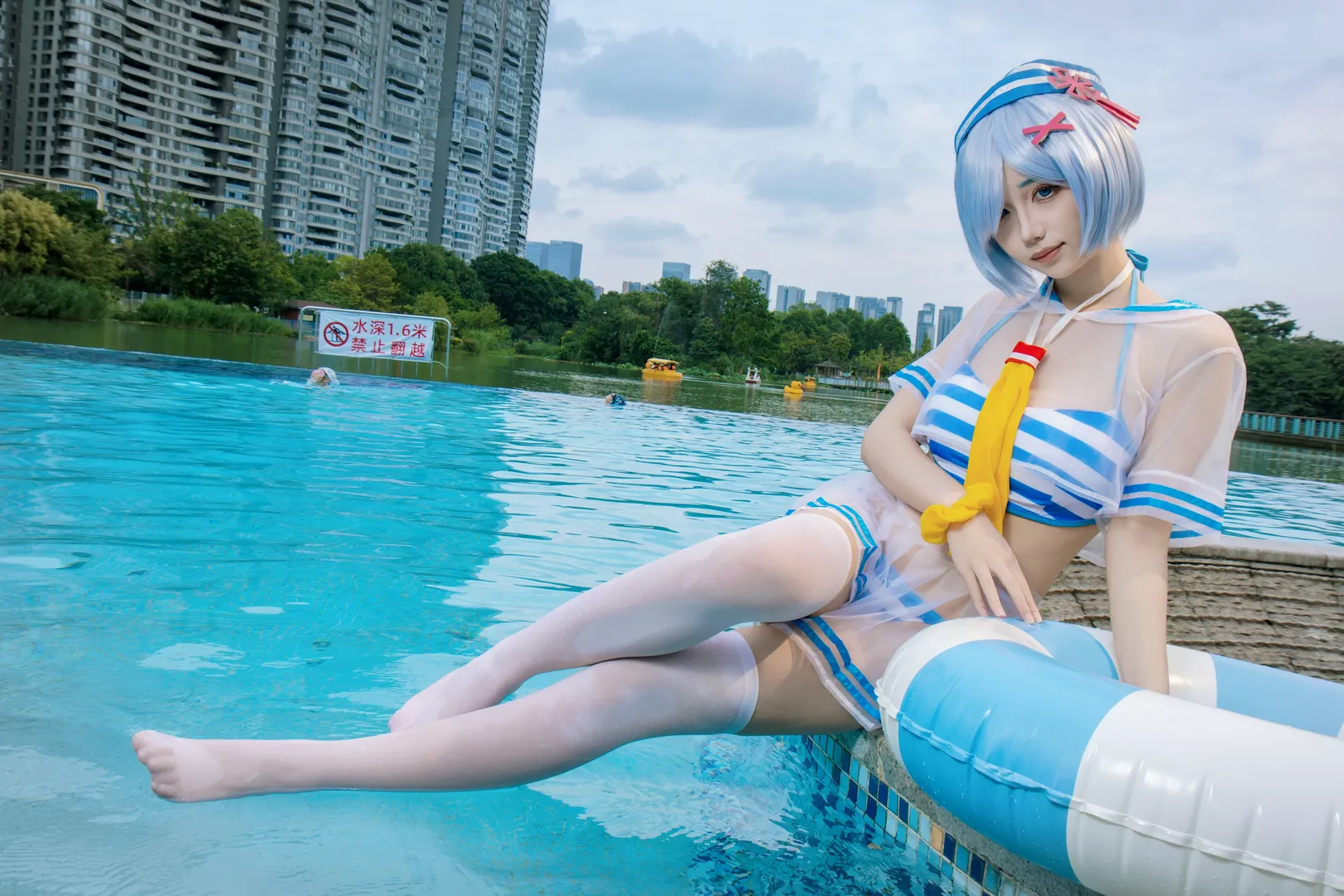 【蕾姆cos】从零开始的异世界生活之夏日泳装篇 - 第 4 张