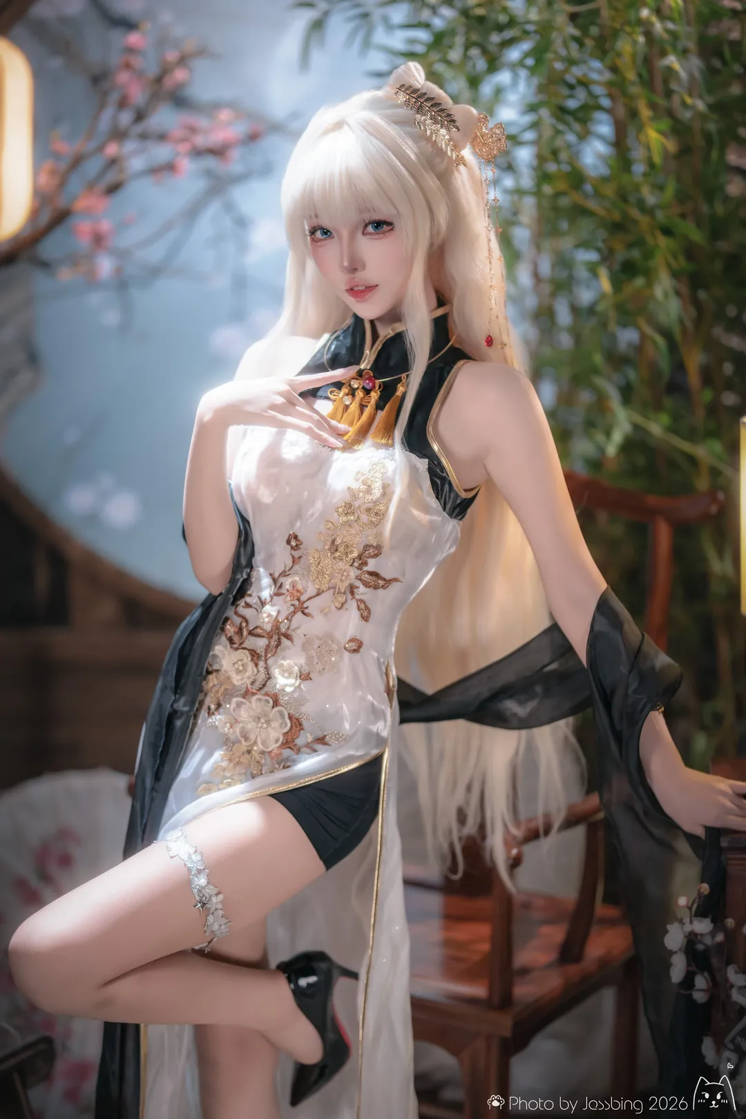 【皇冠cos】胜利女神旗袍风，黑白金交织的华丽 - 第 1 张