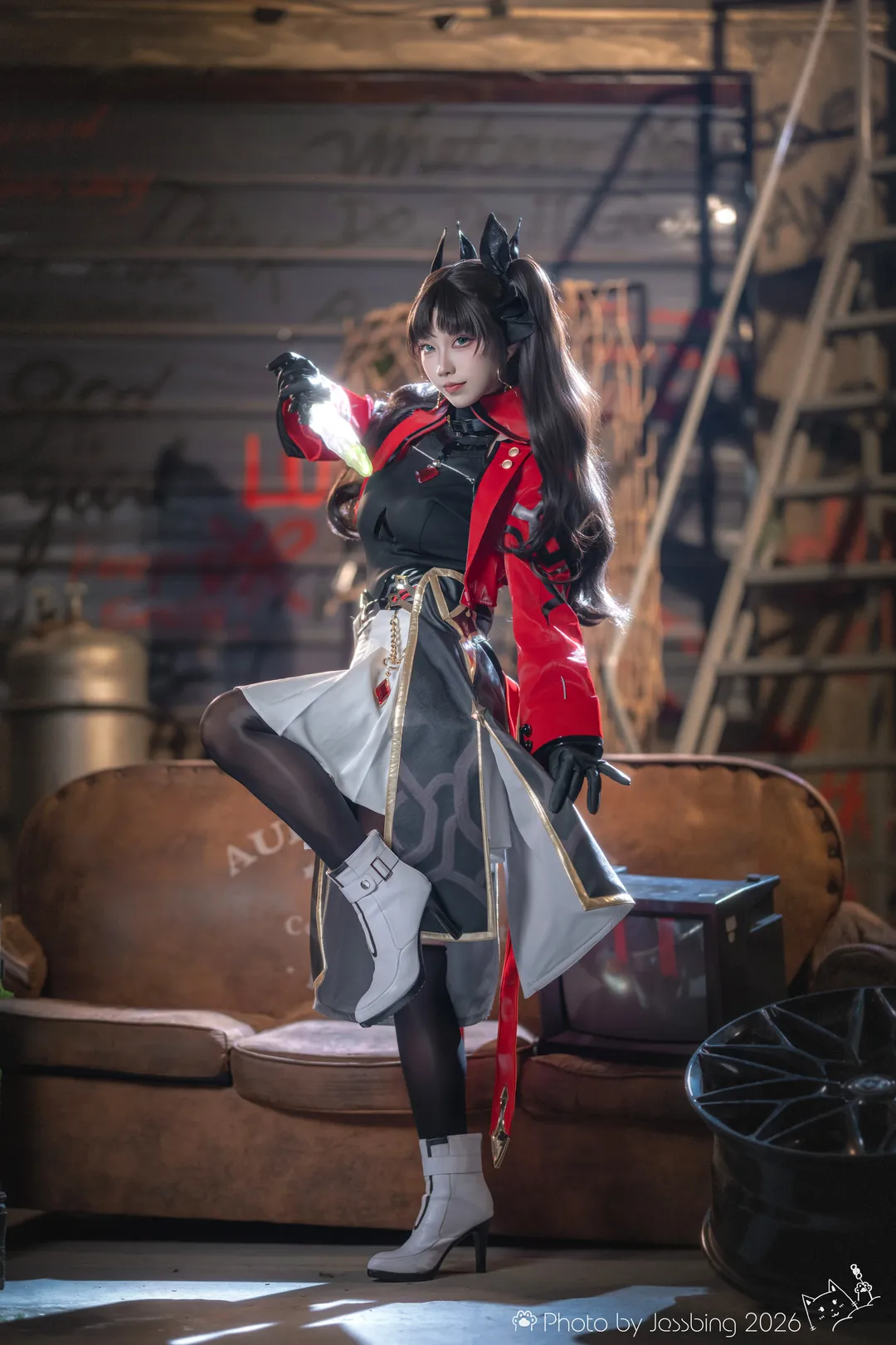 【远坂凛cos】崩坏星穹铁道联动，这套红黑战斗服太飒了 - 第 3 张