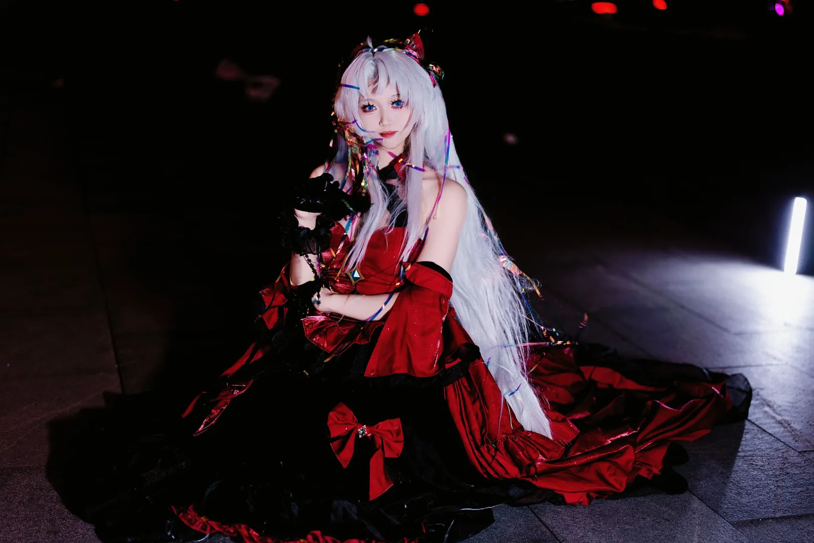 【珂莱塔cos】鸣潮夜色下的红黑华服演绎 - 第 3 张