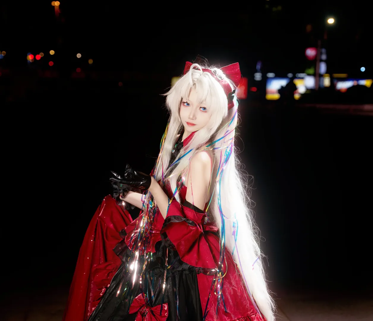 【珂莱塔cos】鸣潮夜色下的红黑华服演绎 - 第 5 张
