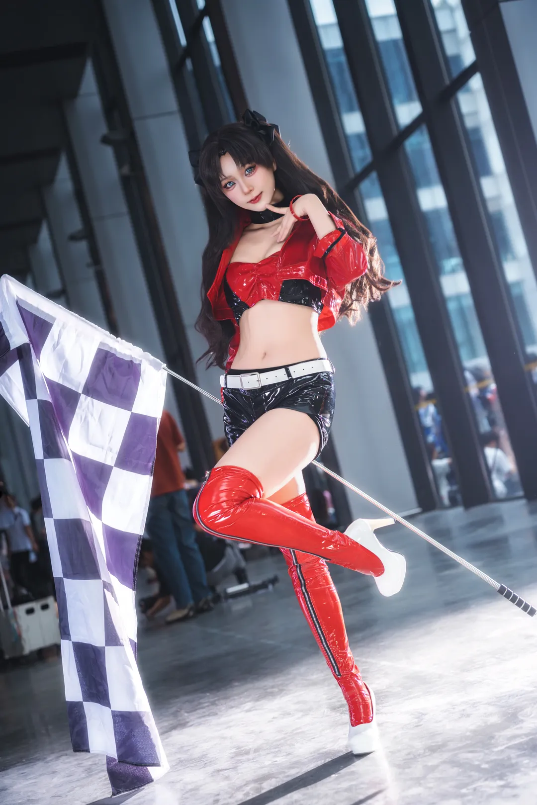 【远坂凛cos】赛车服造型漫展场照返图 - 第 2 张