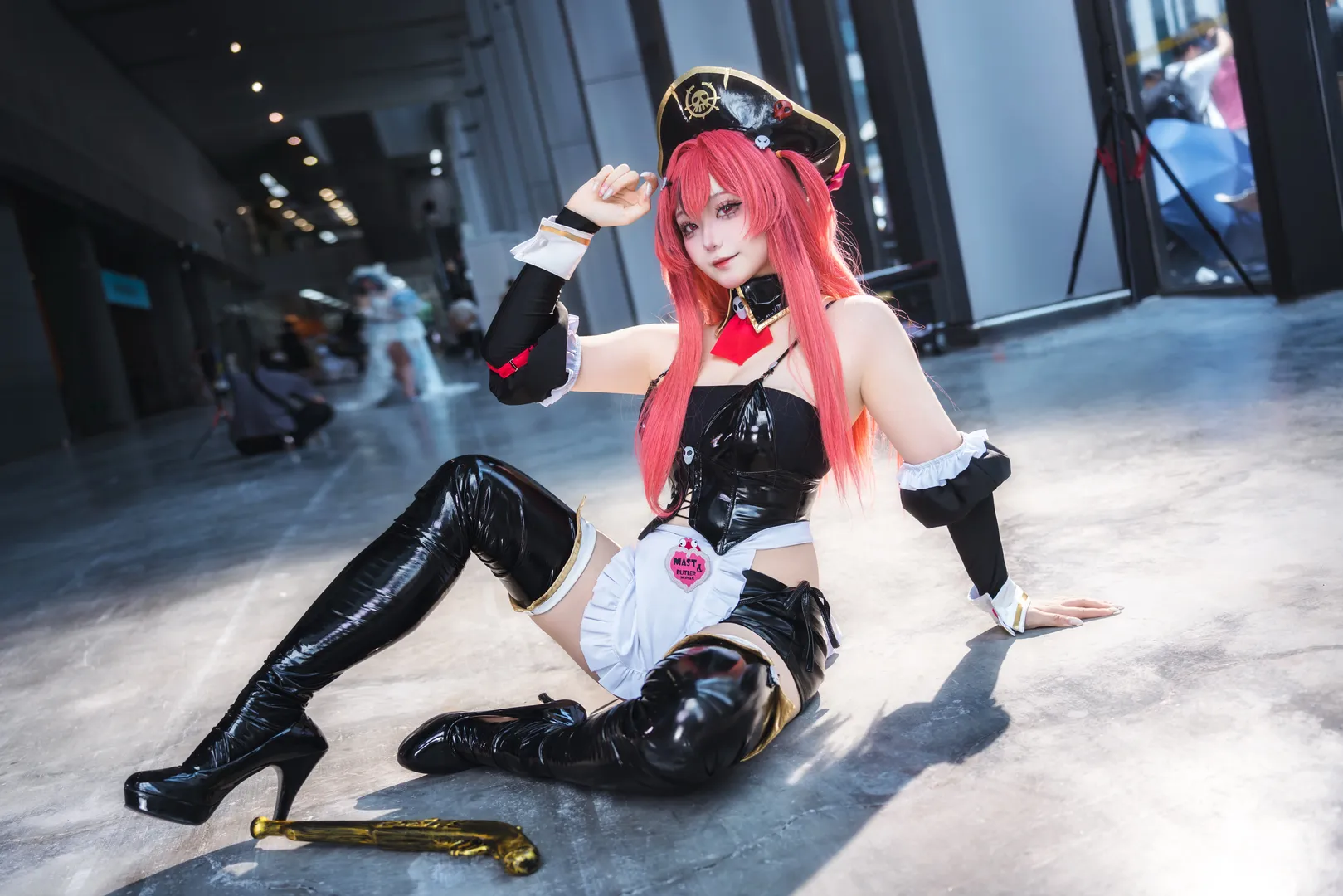 [Master cosplay] Convention photos casual snap, the collision of glossy Leather jacket and long boots in Goddess of Victory: New Hope - Image 5