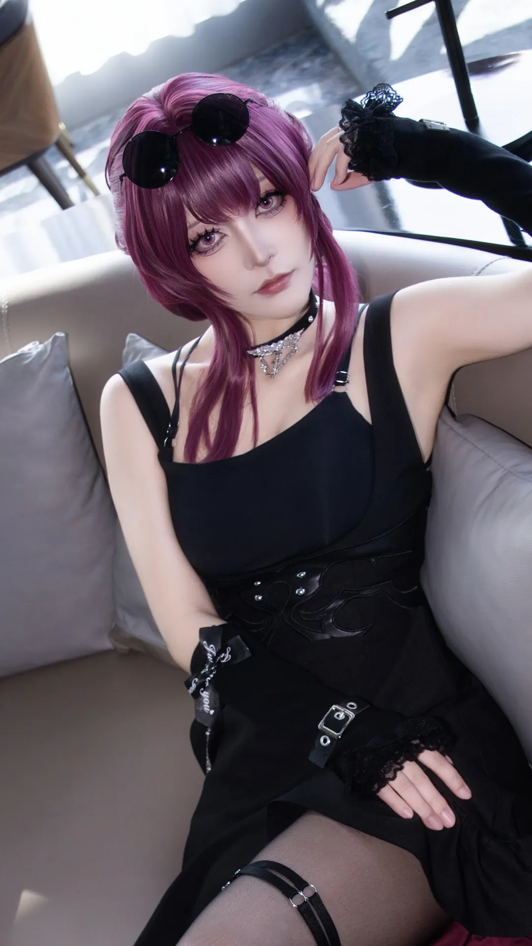 【卡芙卡cos】崩坏星穹铁道的暗夜与红玫瑰 - 第 5 张
