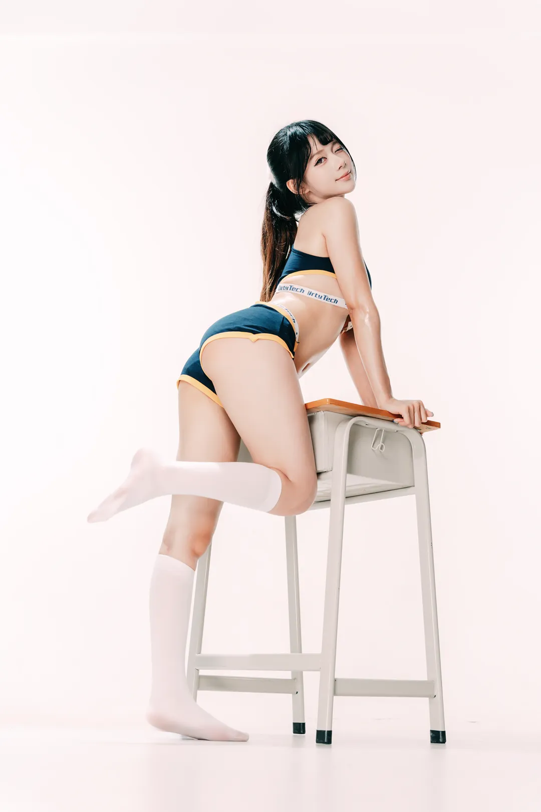 课间运动时间 清爽无负担的运动风写真